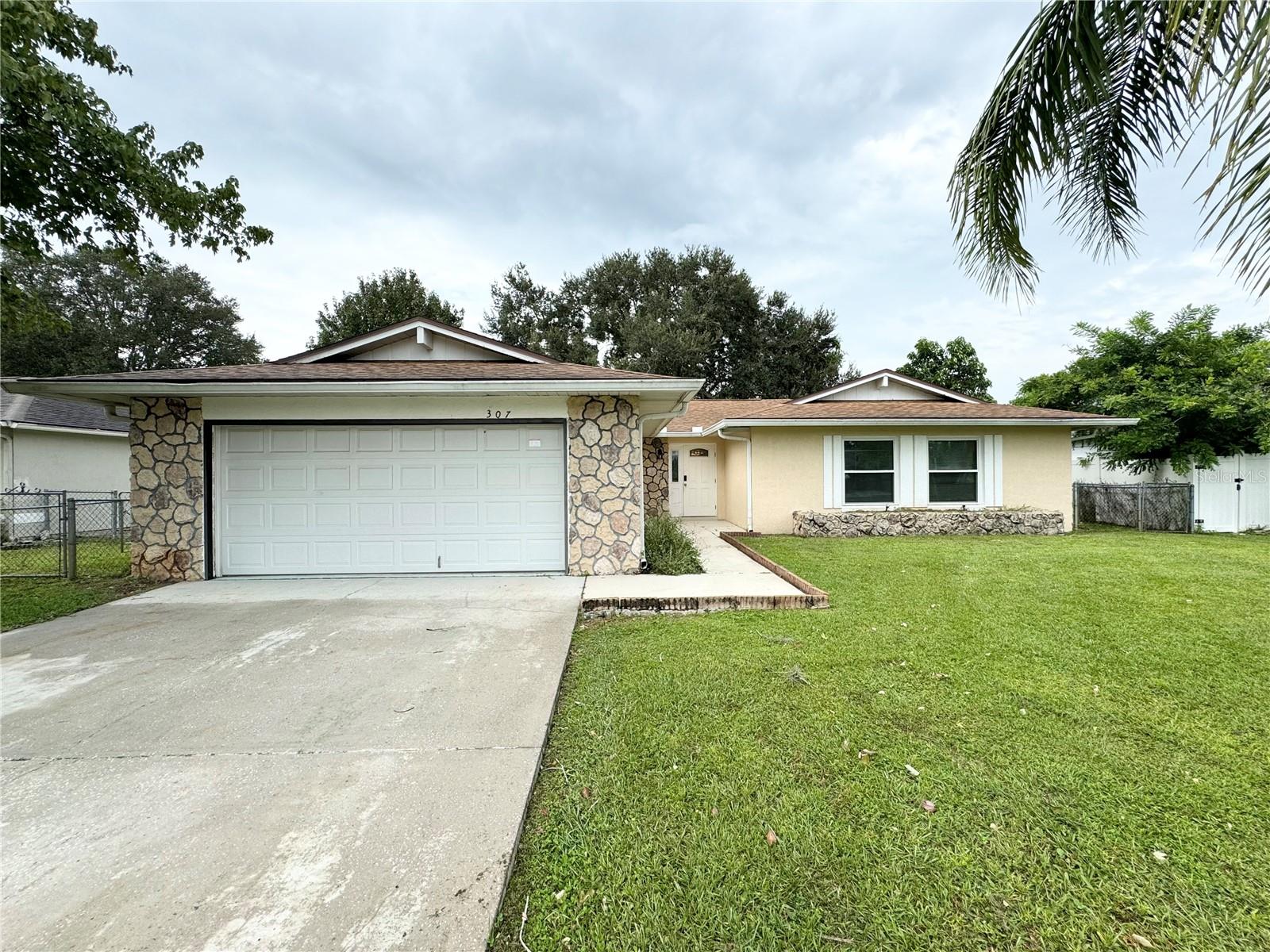 307 COLONADE CT