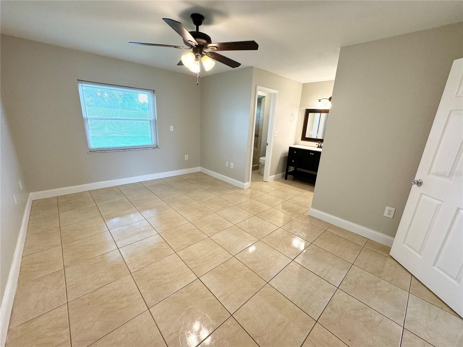 307 COLONADE CT