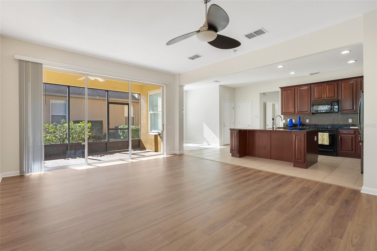 7343 DEREXA DR