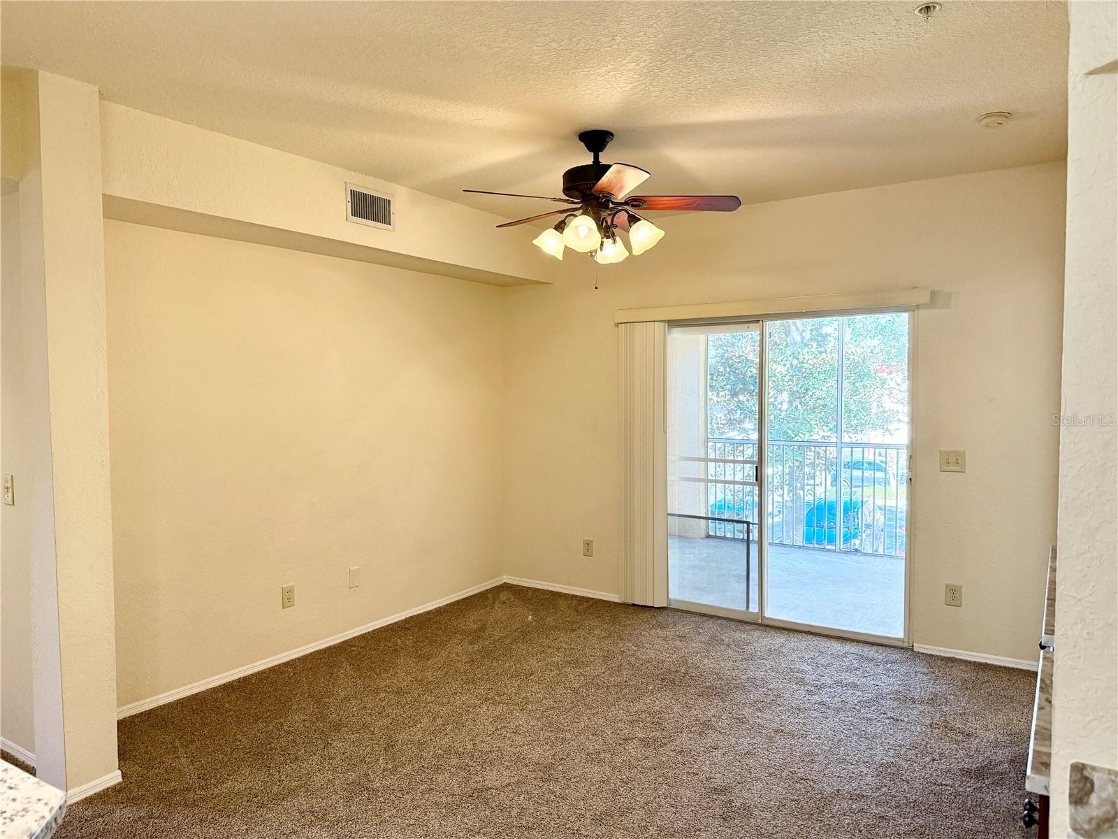 824 CAMARGO WAY #204