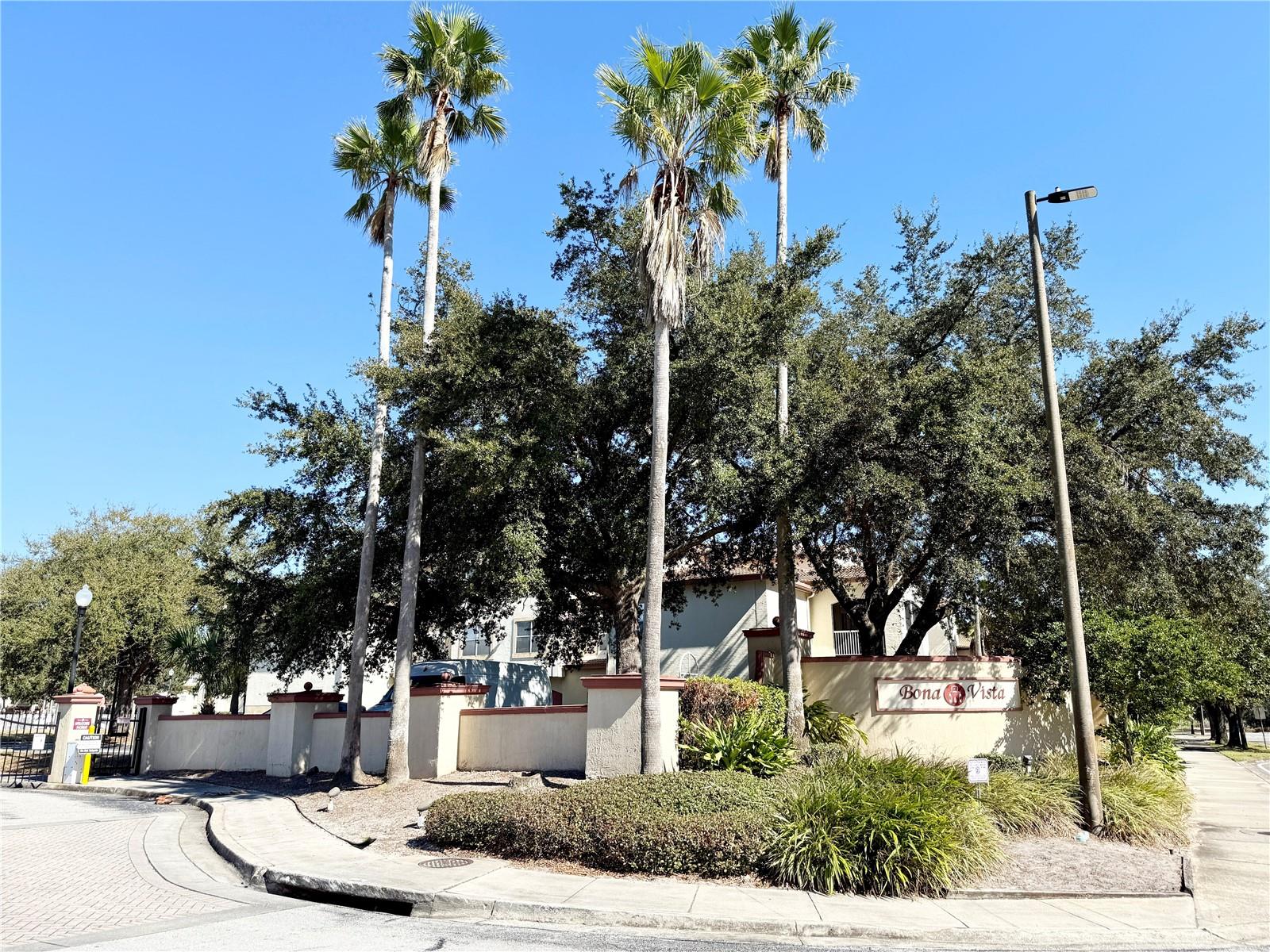 824 CAMARGO WAY #204