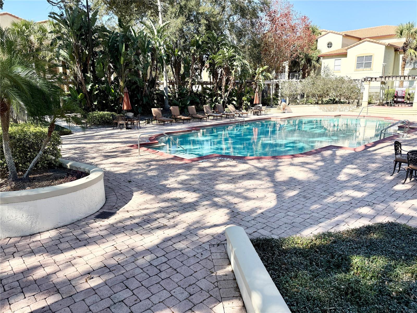824 CAMARGO WAY #204