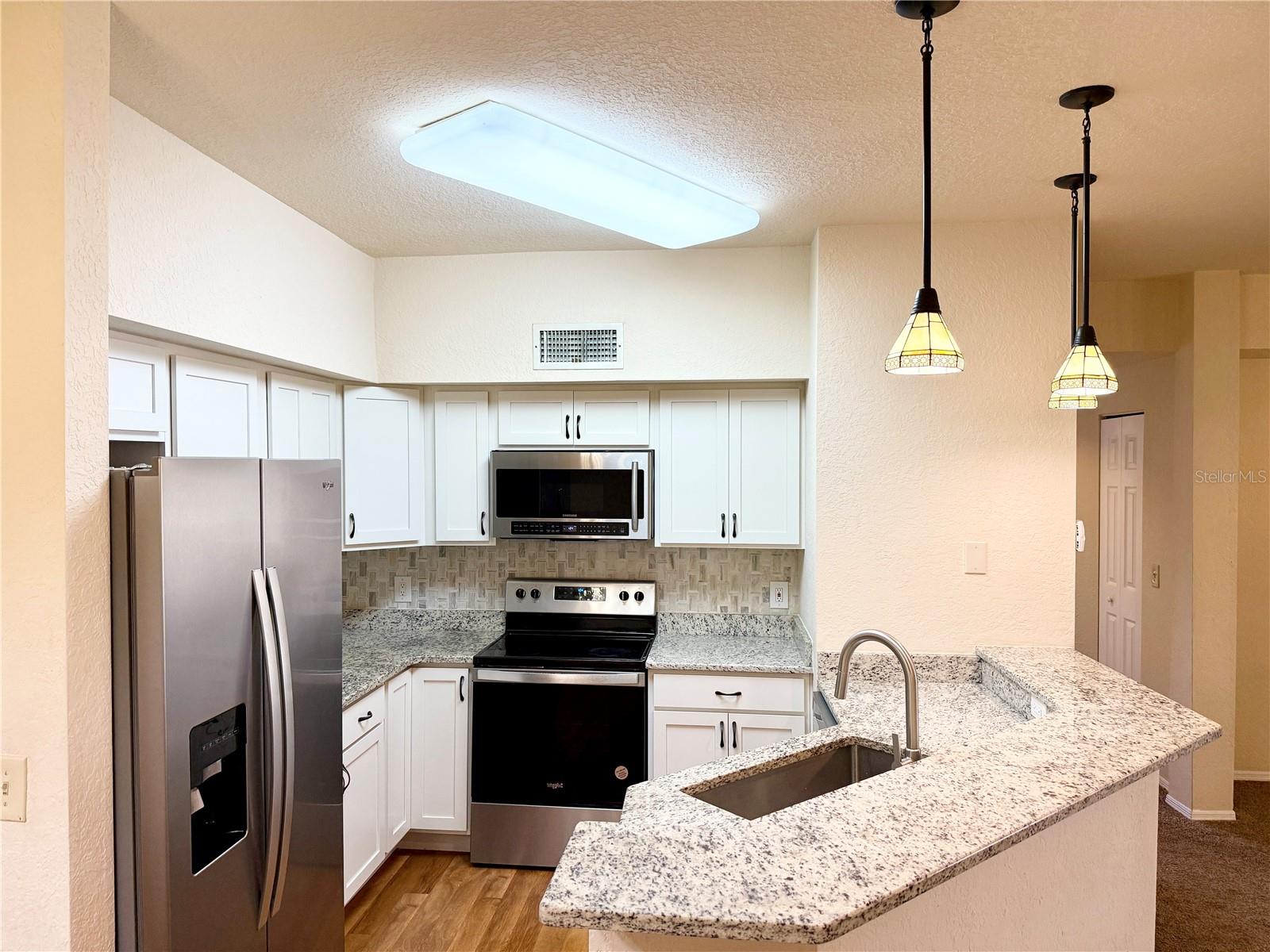 824 CAMARGO WAY #204