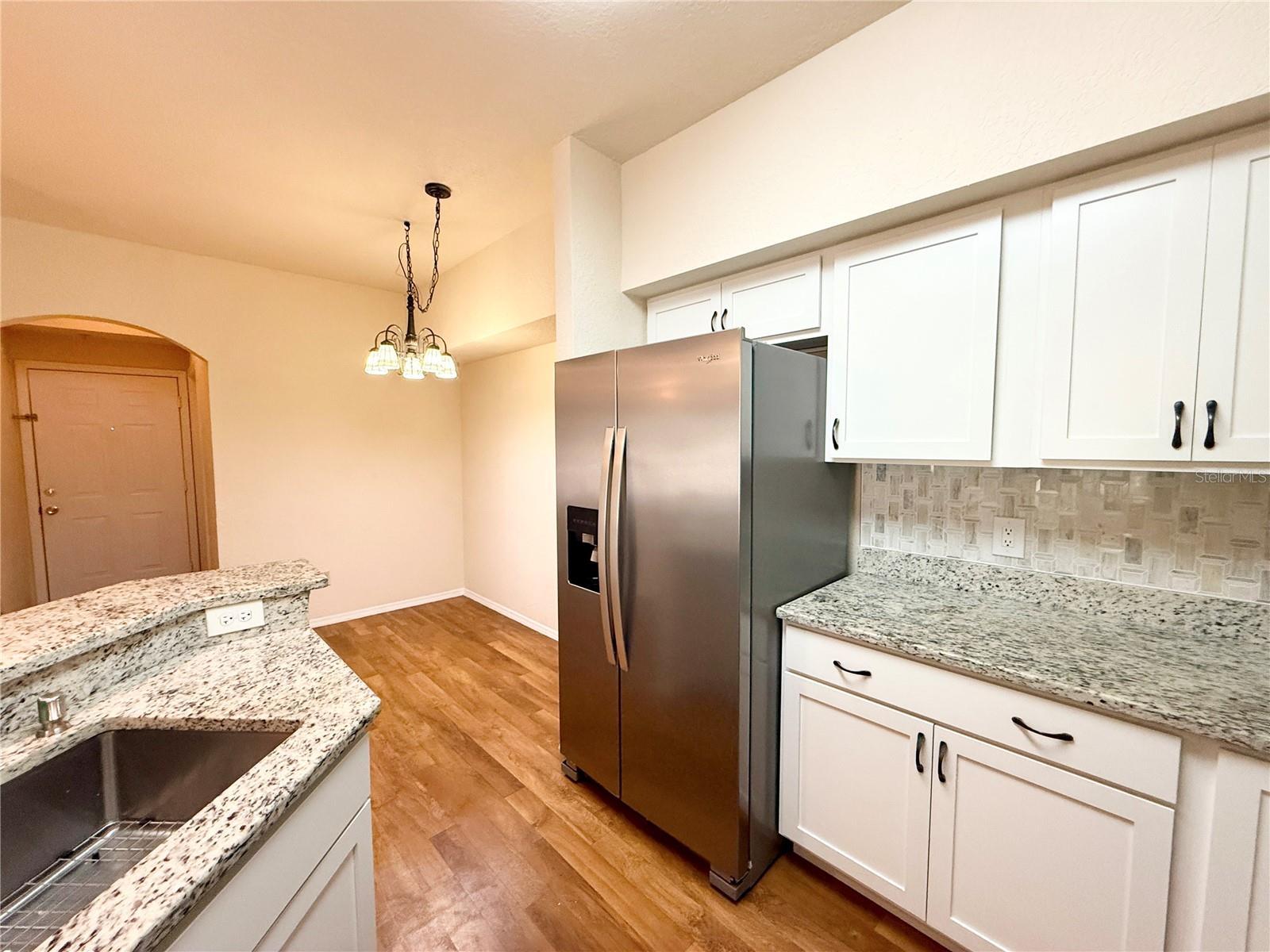 824 CAMARGO WAY #204