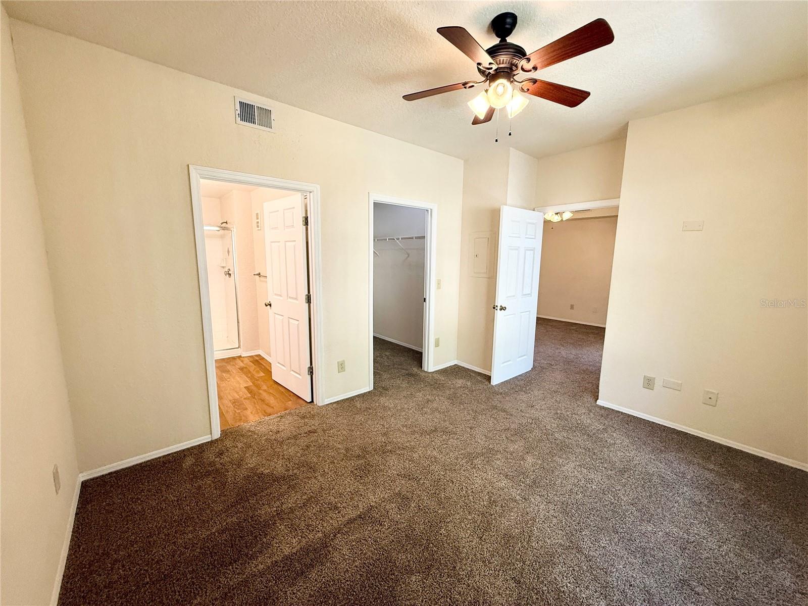824 CAMARGO WAY #204