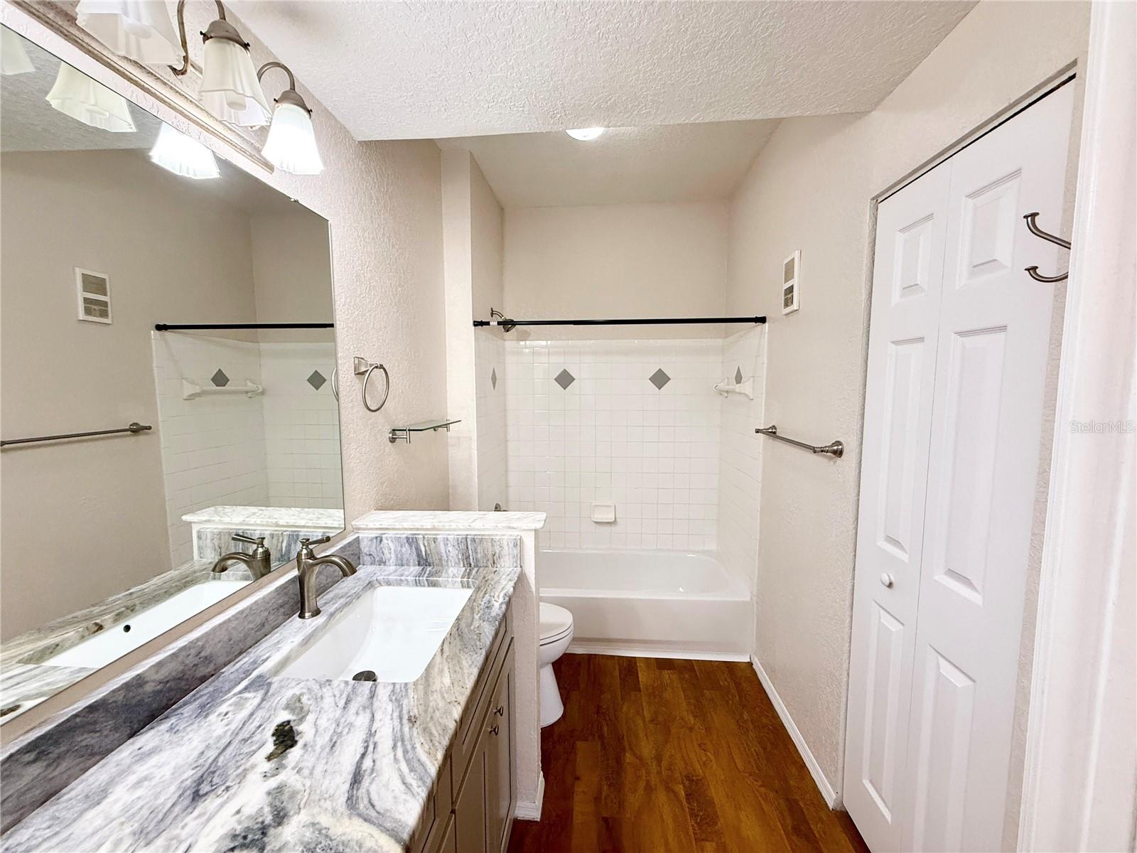 824 CAMARGO WAY #204