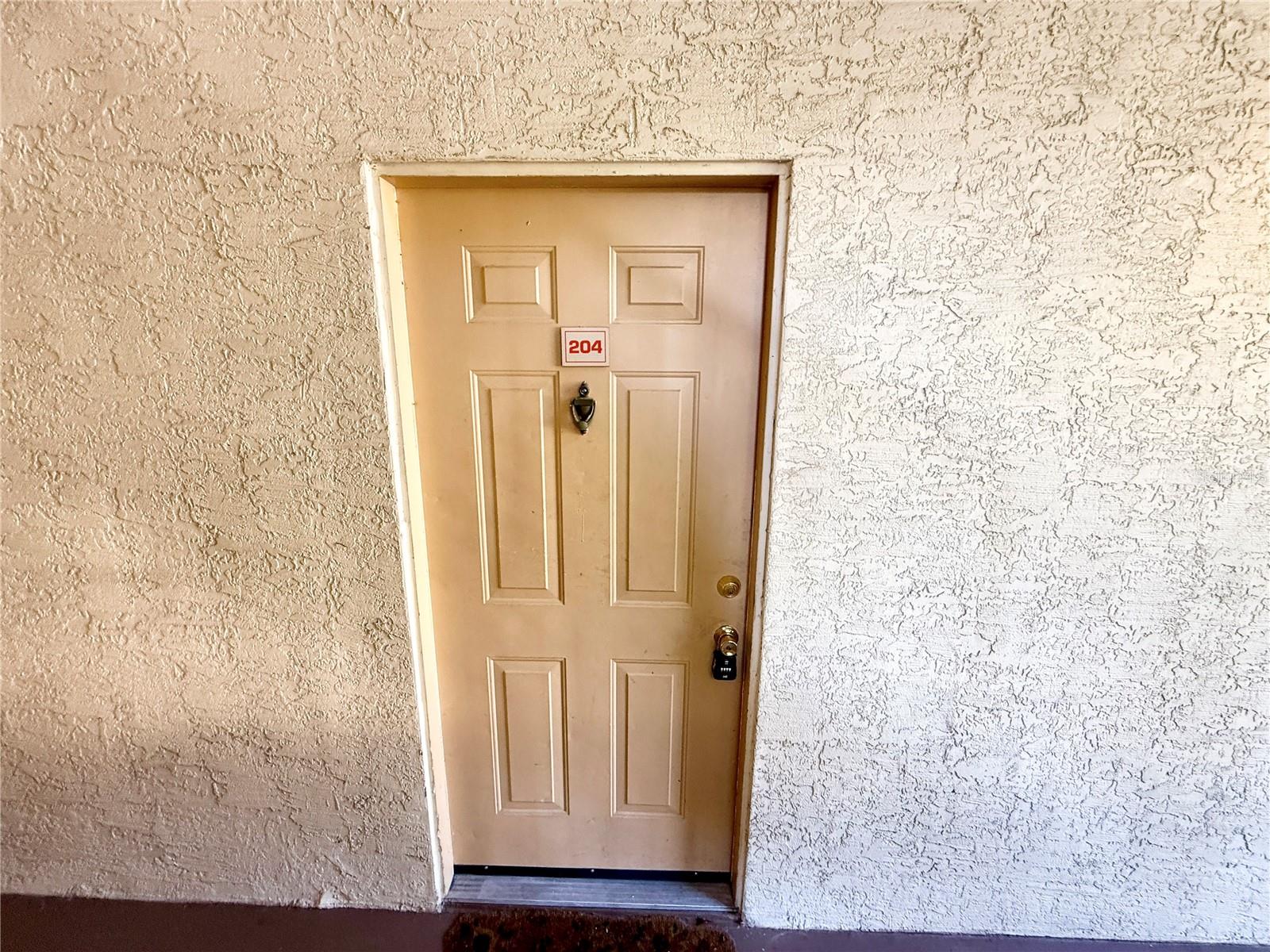 824 CAMARGO WAY #204