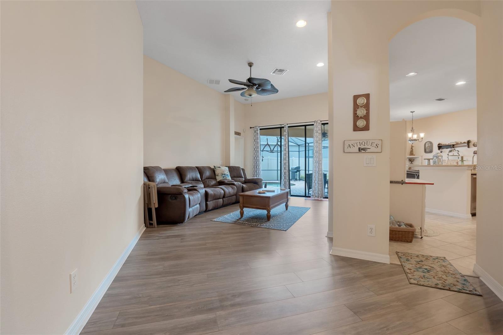 323 VILLA SORRENTO CIR