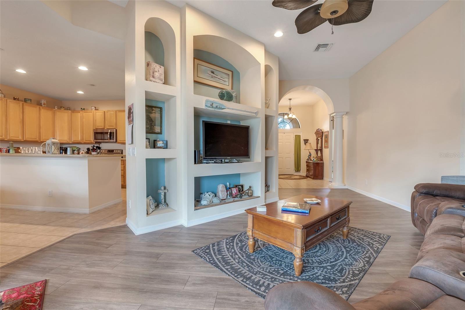 323 VILLA SORRENTO CIR