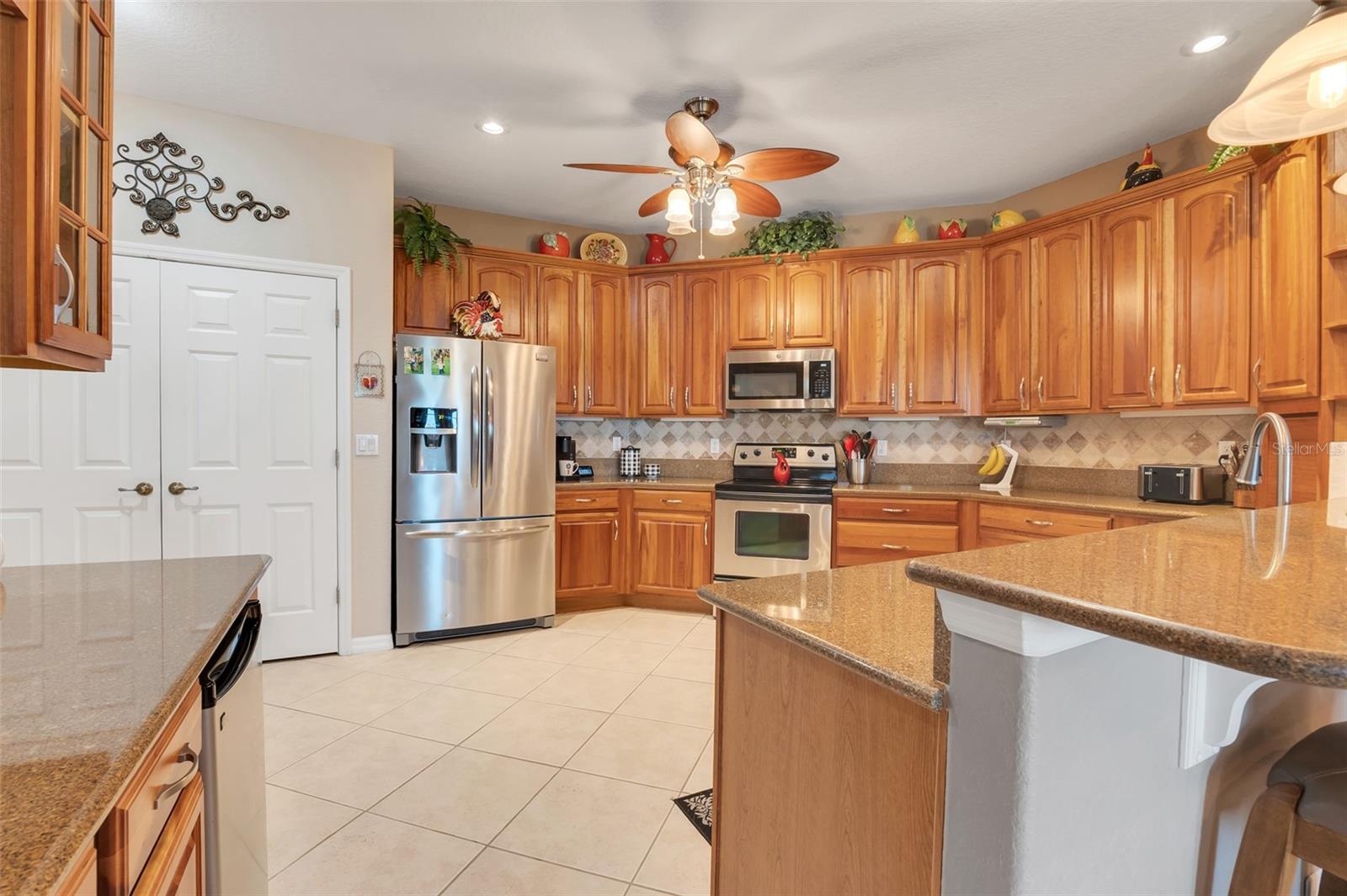 10544 SPRING LAKE DR