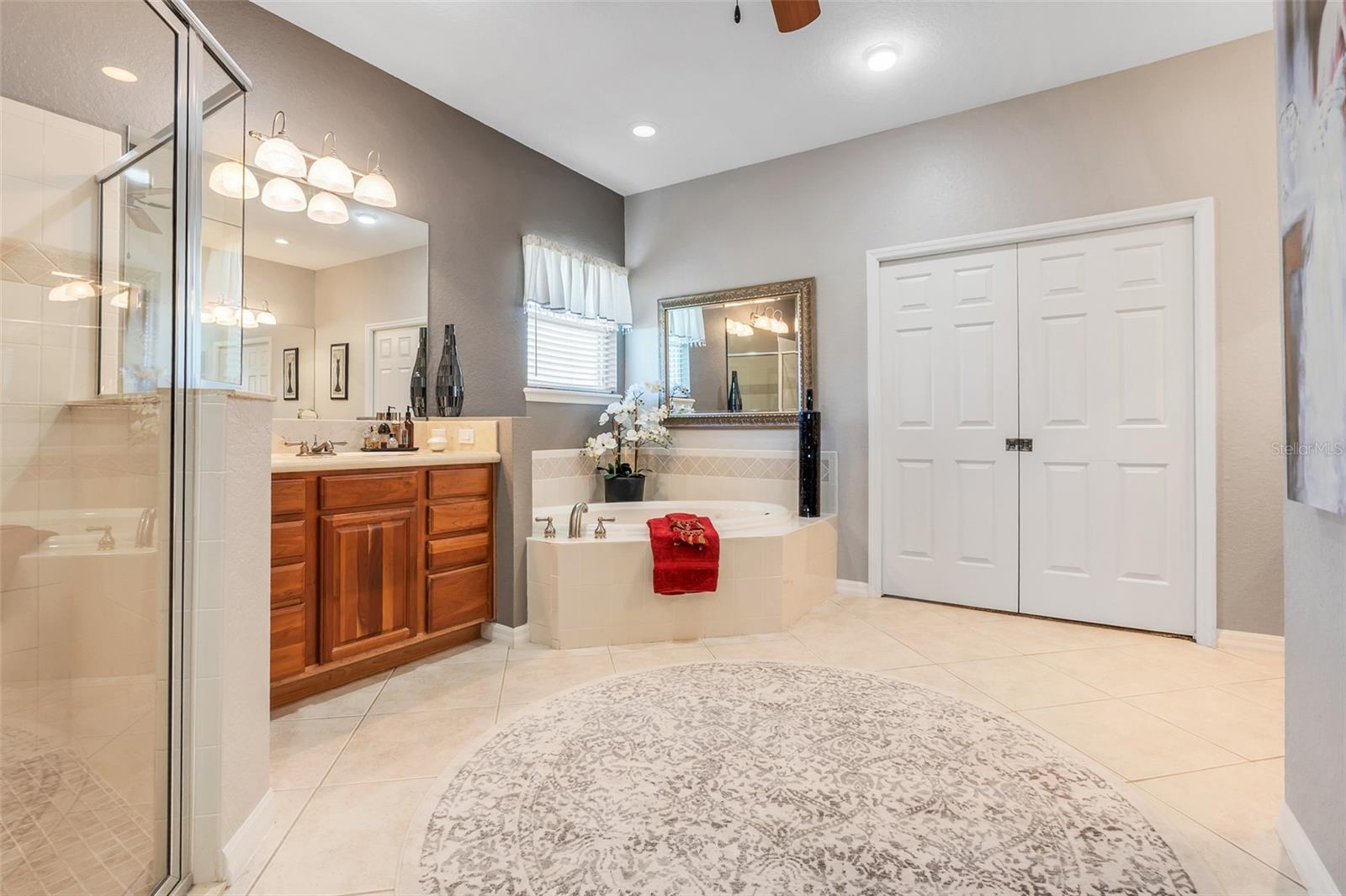 10544 SPRING LAKE DR