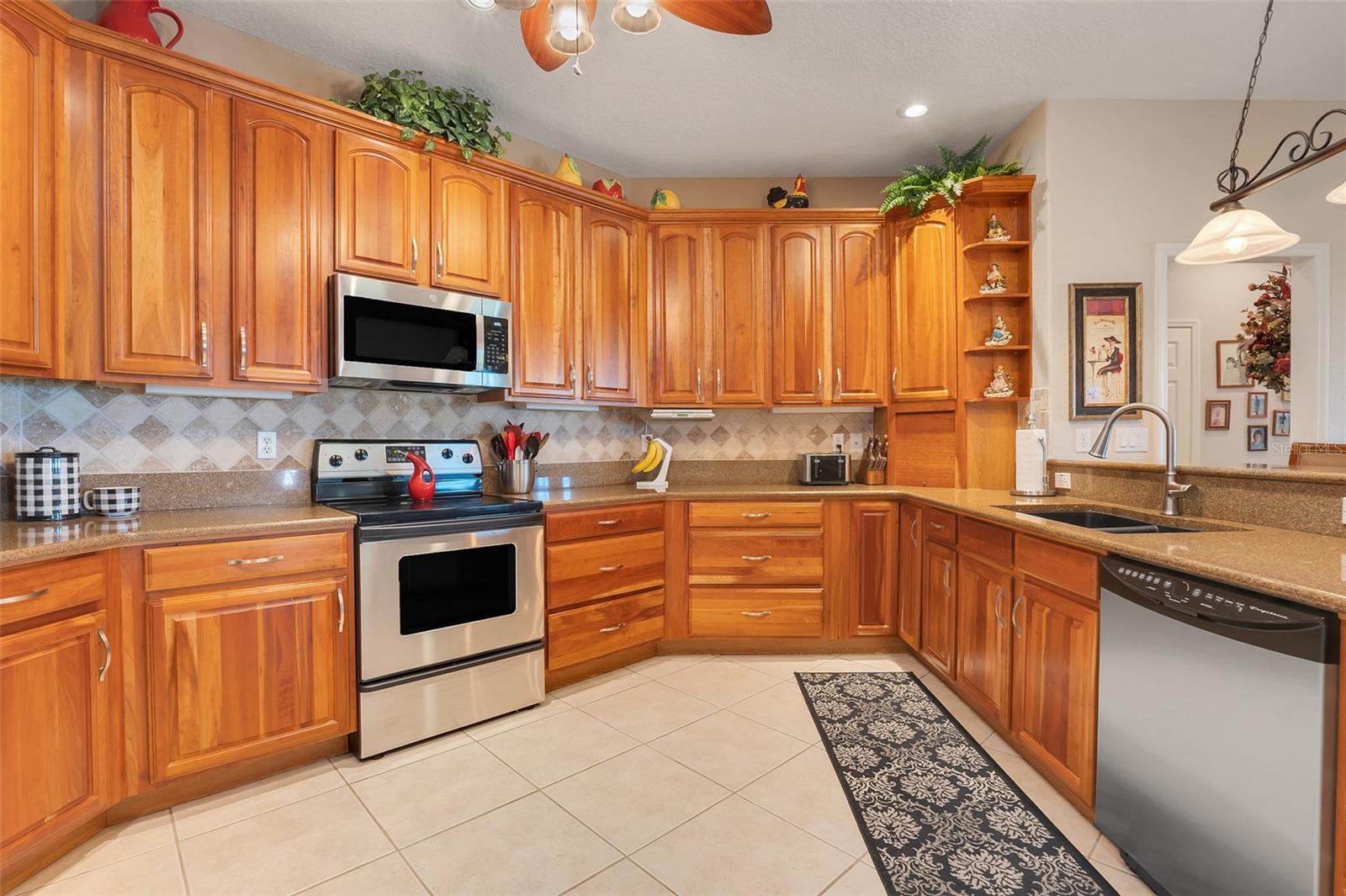 10544 SPRING LAKE DR