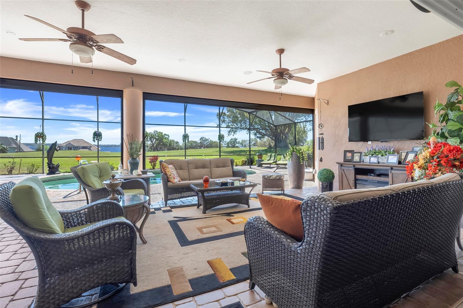 10544 SPRING LAKE DR