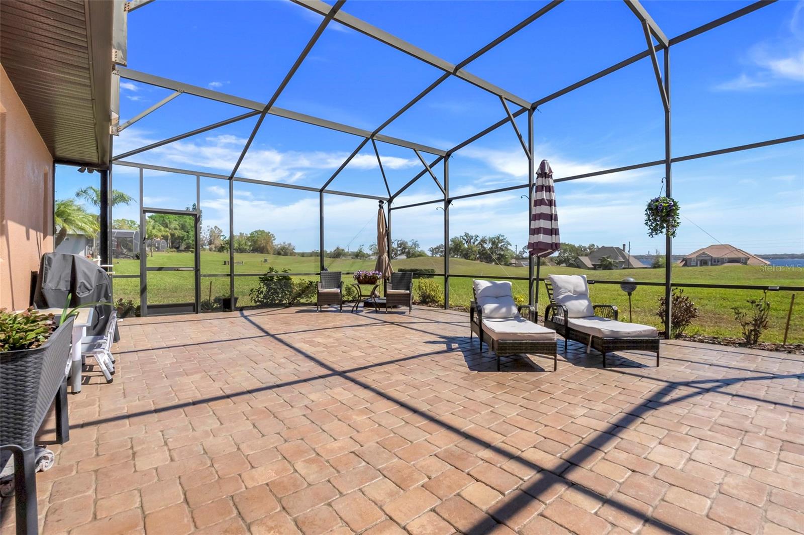 10544 SPRING LAKE DR