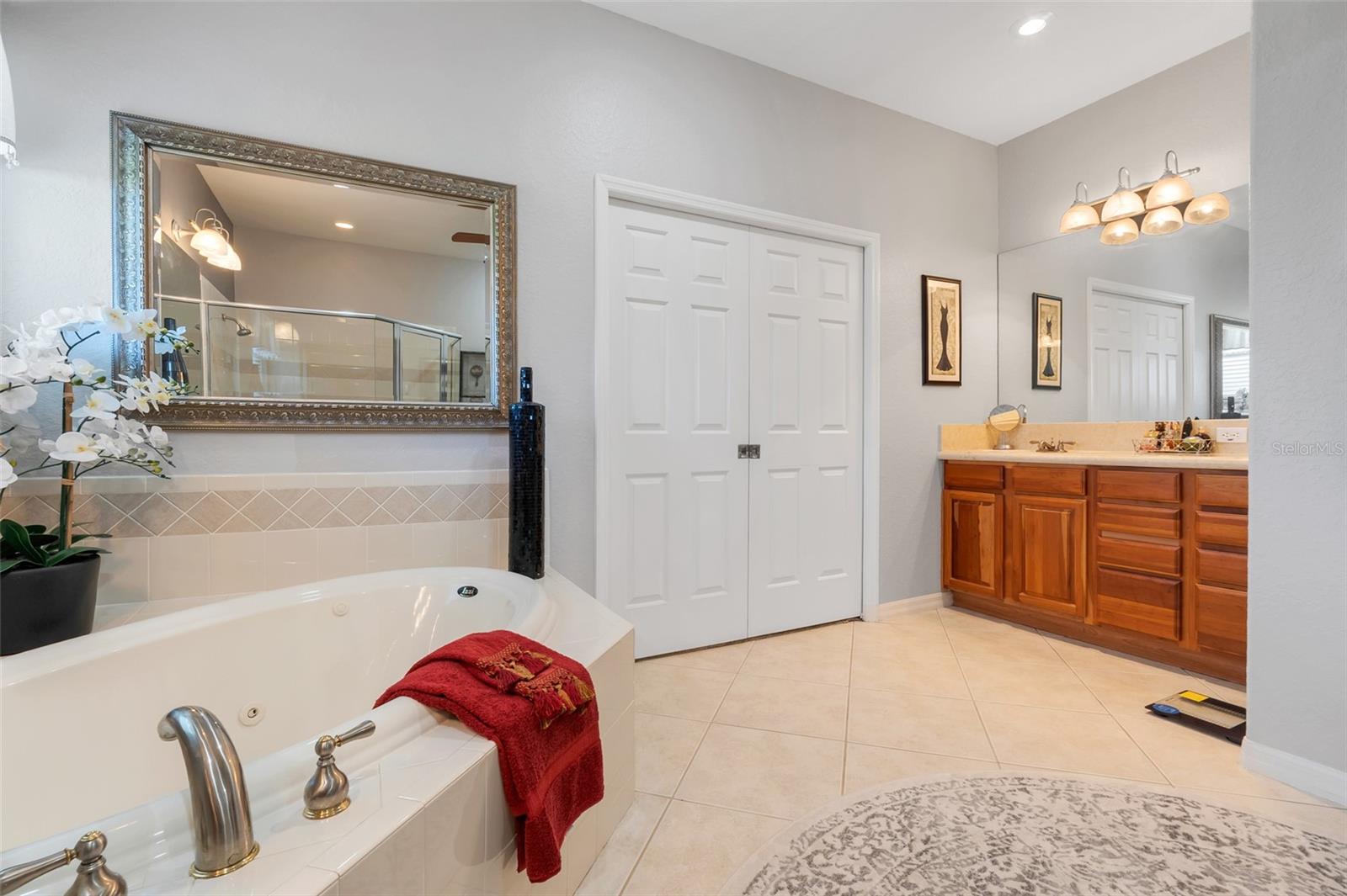 10544 SPRING LAKE DR