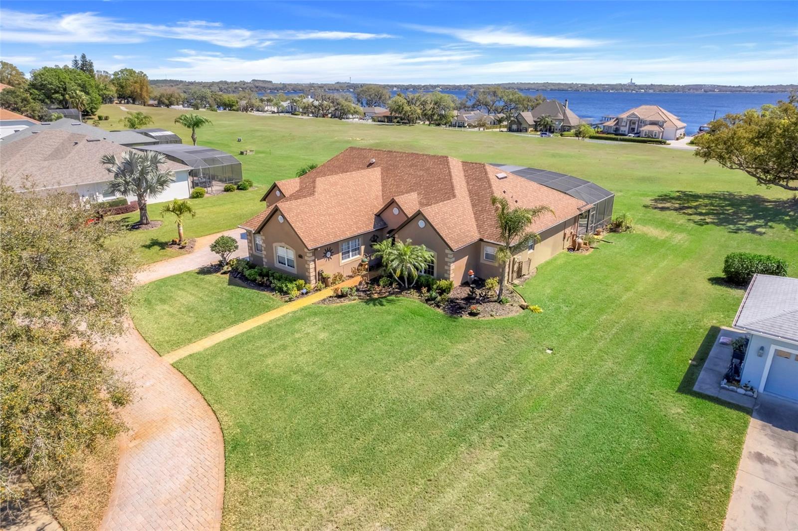 10544 SPRING LAKE DR