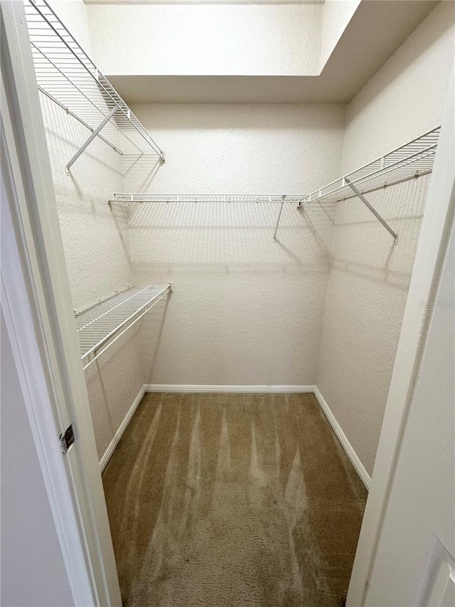 911 N ORANGE AVE #117