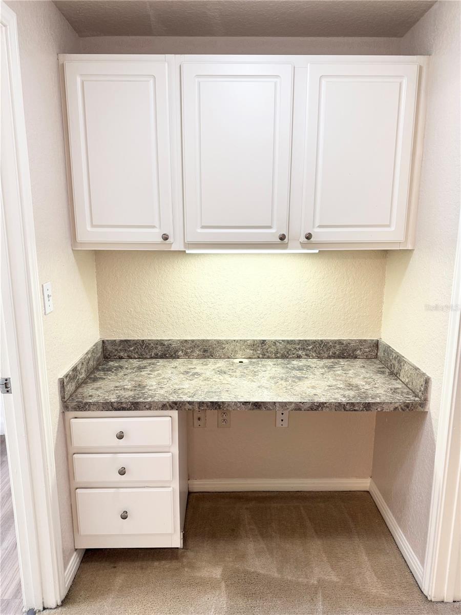 911 N ORANGE AVE #117