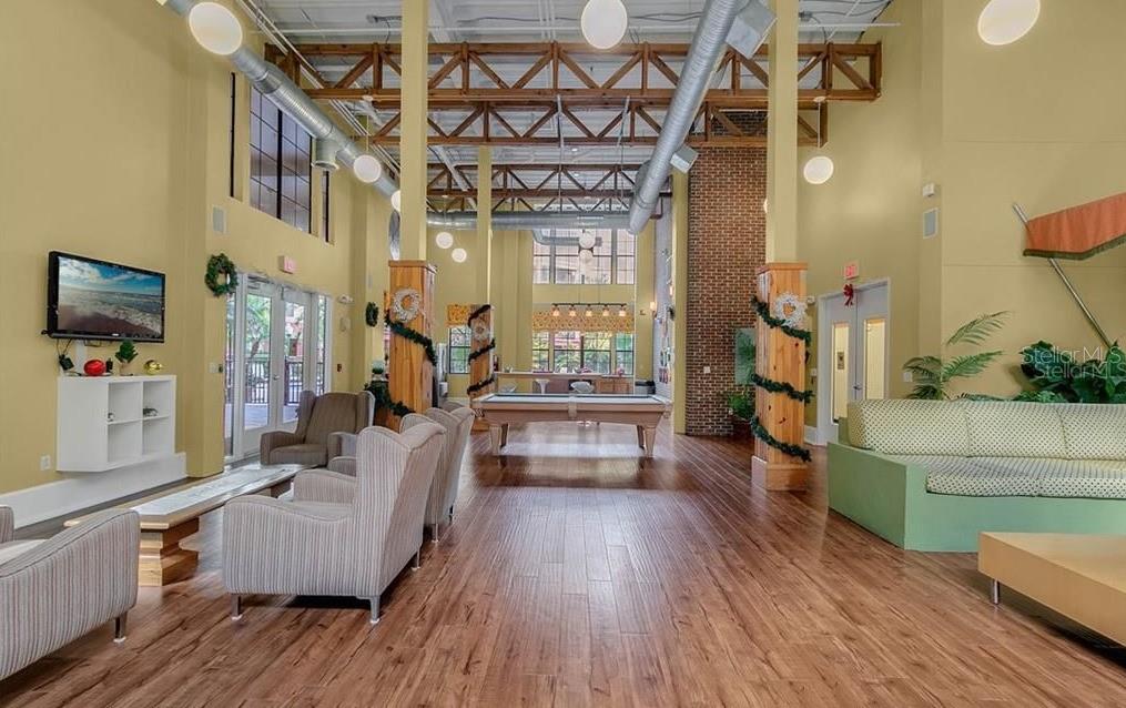 911 N ORANGE AVE #117