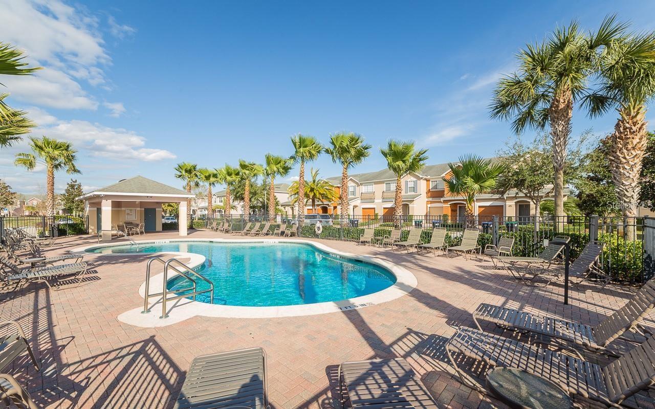 10242 PARK COMMONS DR