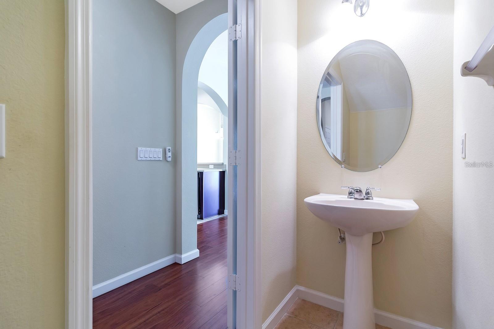 10242 PARK COMMONS DR