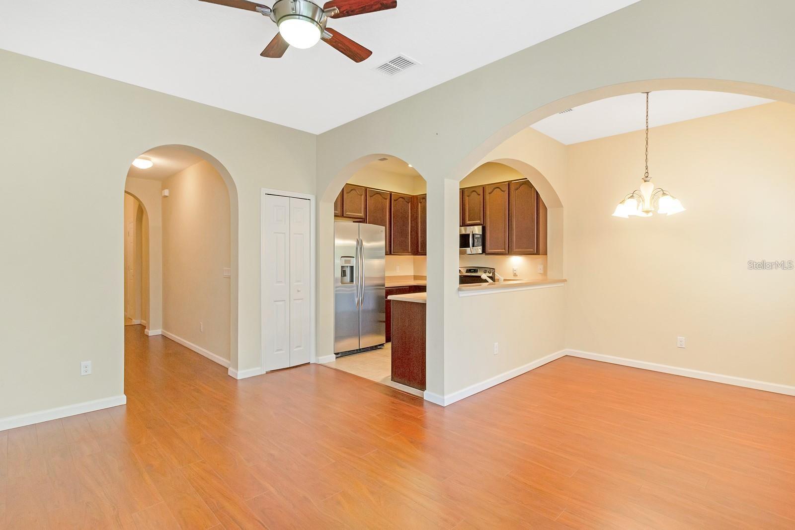 10242 PARK COMMONS DR