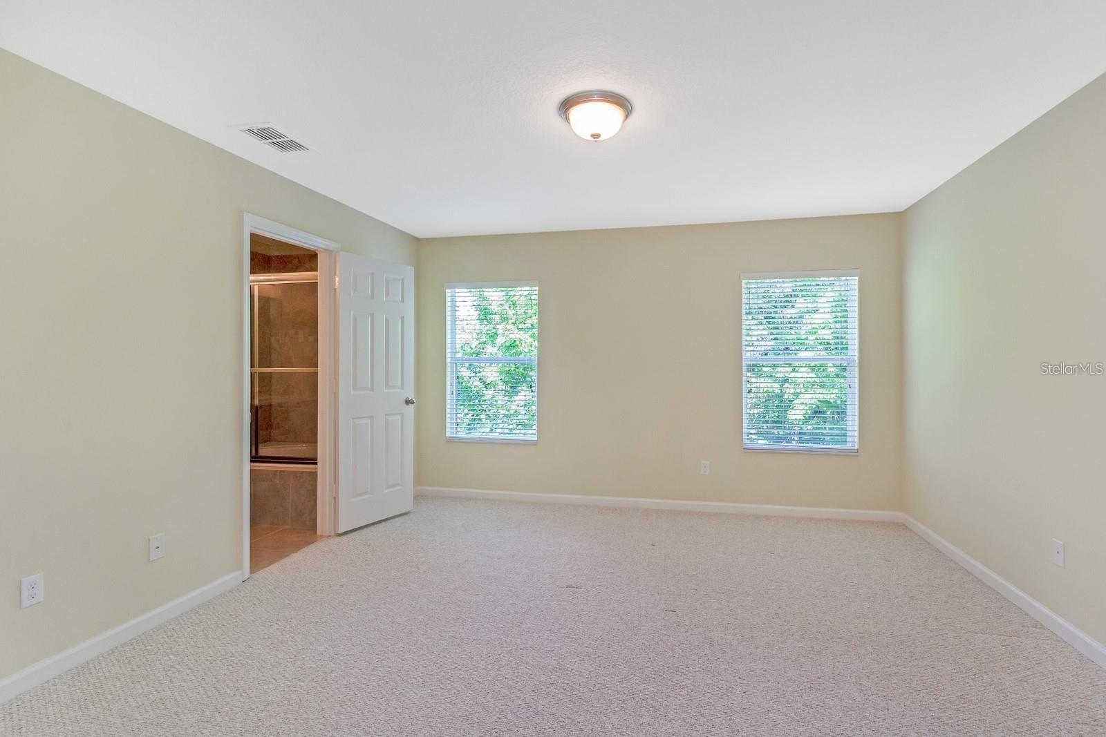 10242 PARK COMMONS DR