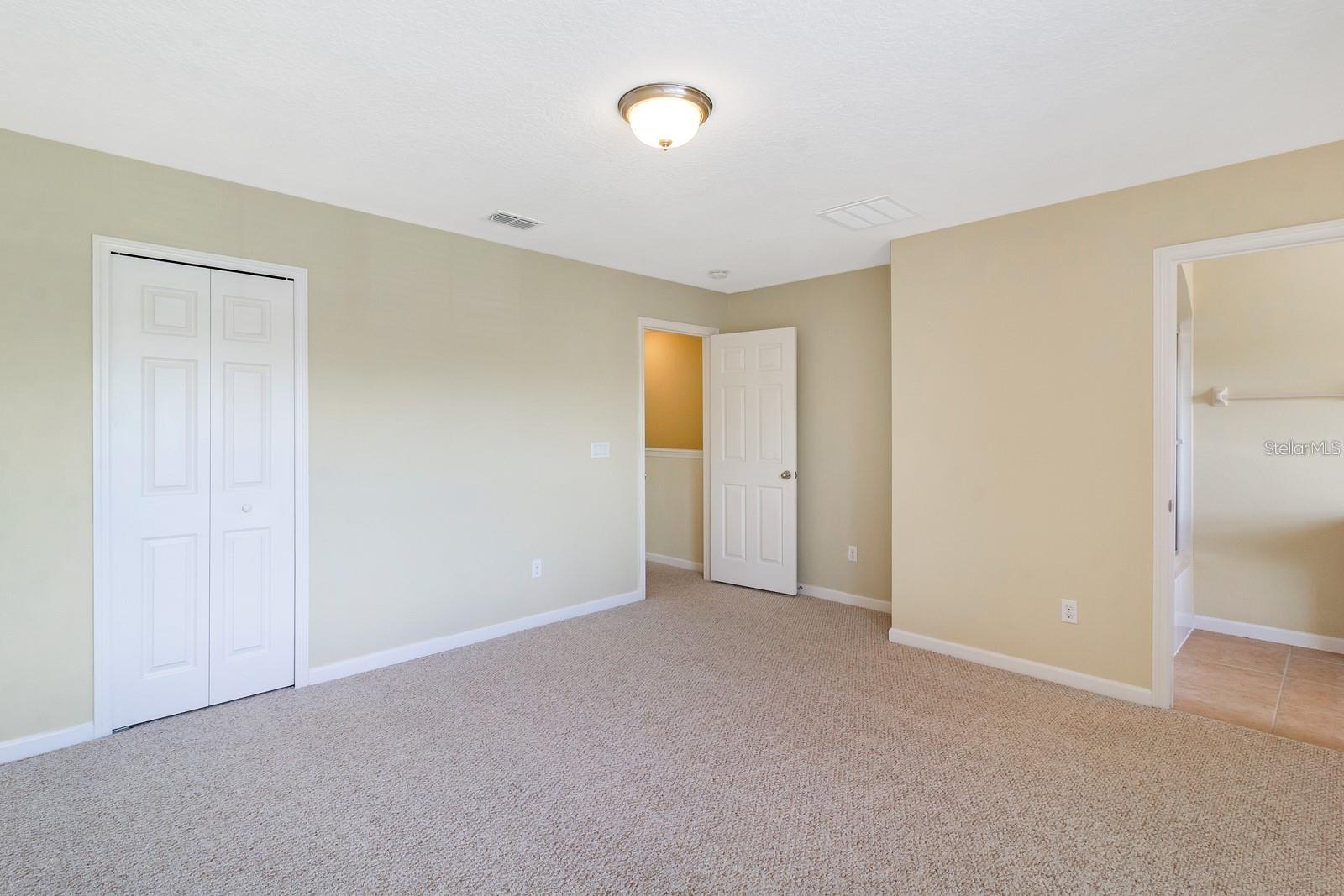 10242 PARK COMMONS DR