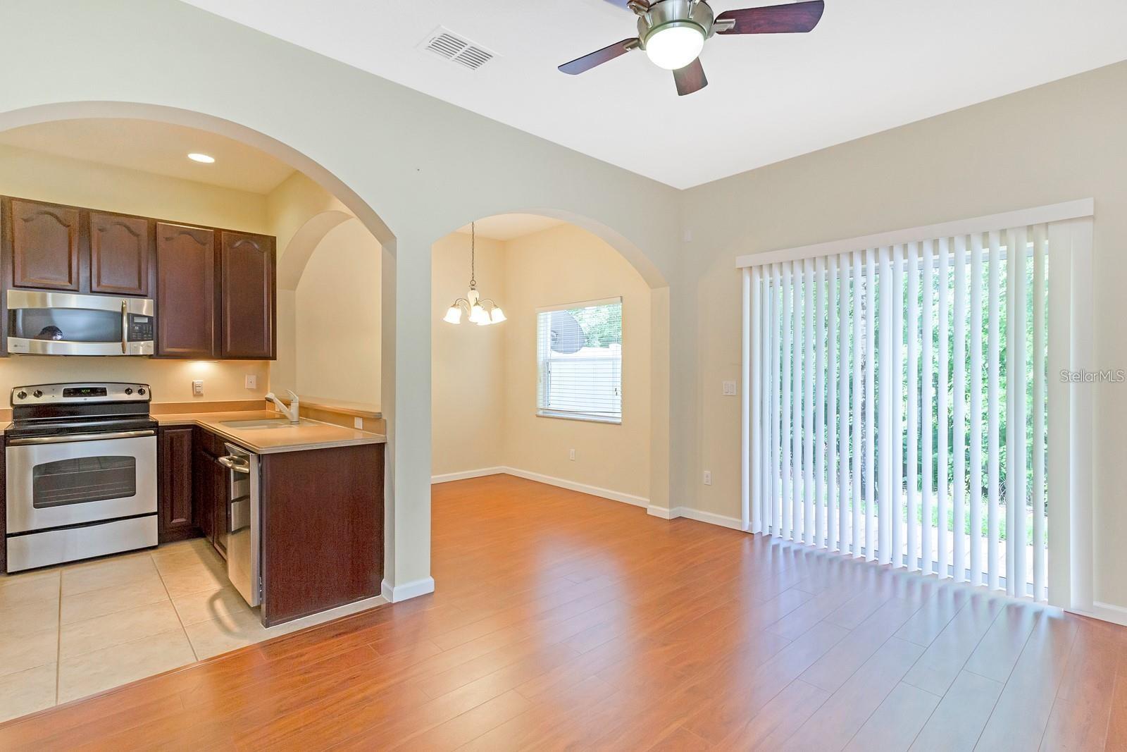 10242 PARK COMMONS DR