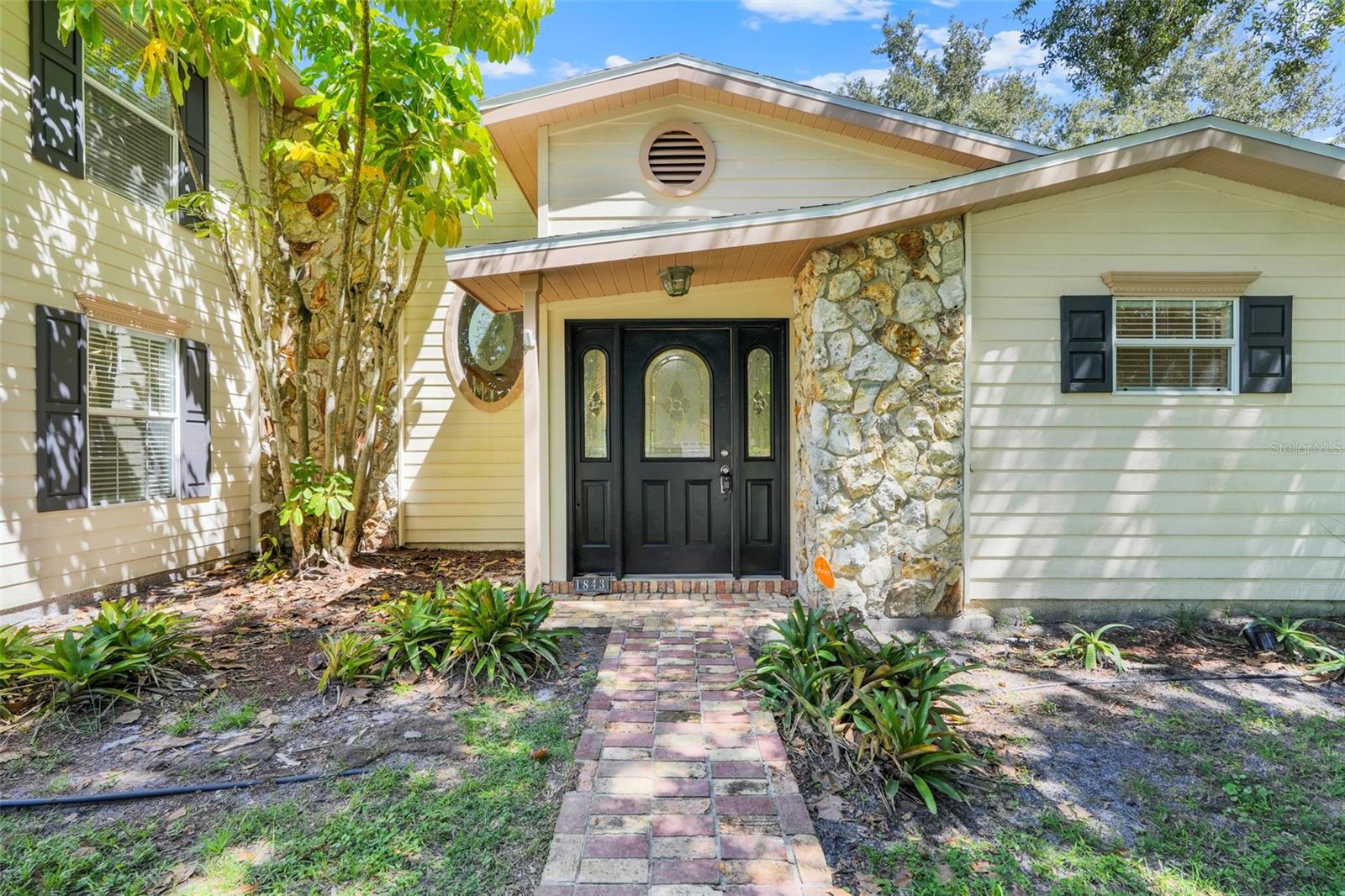 1843 HARBOR BLVD