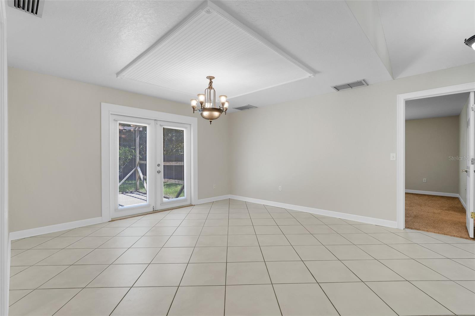 1843 HARBOR BLVD