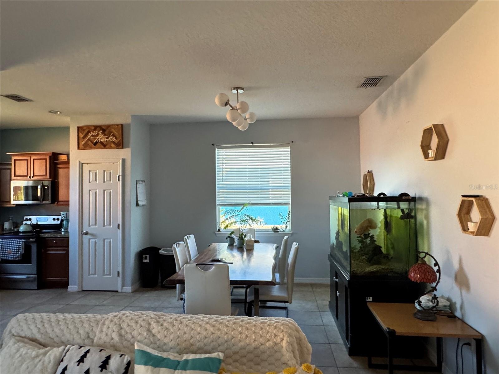 132 HIGHLAND MEADOWS AVE