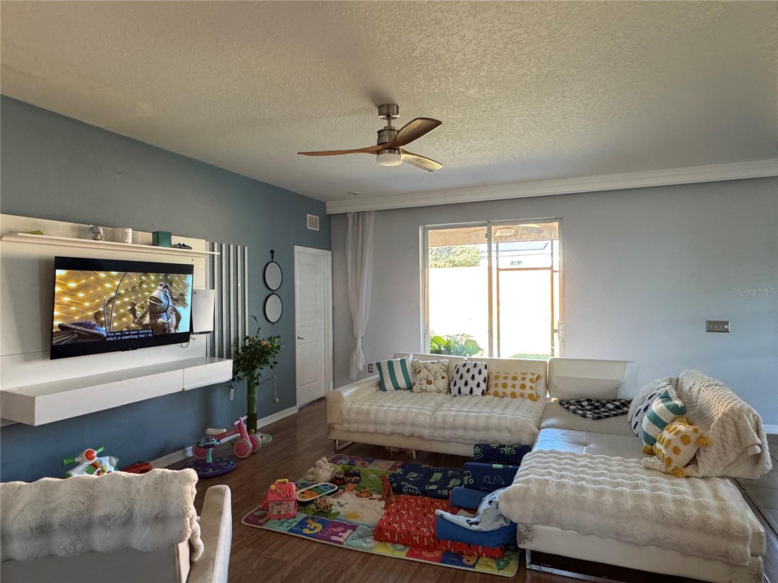 132 HIGHLAND MEADOWS AVE