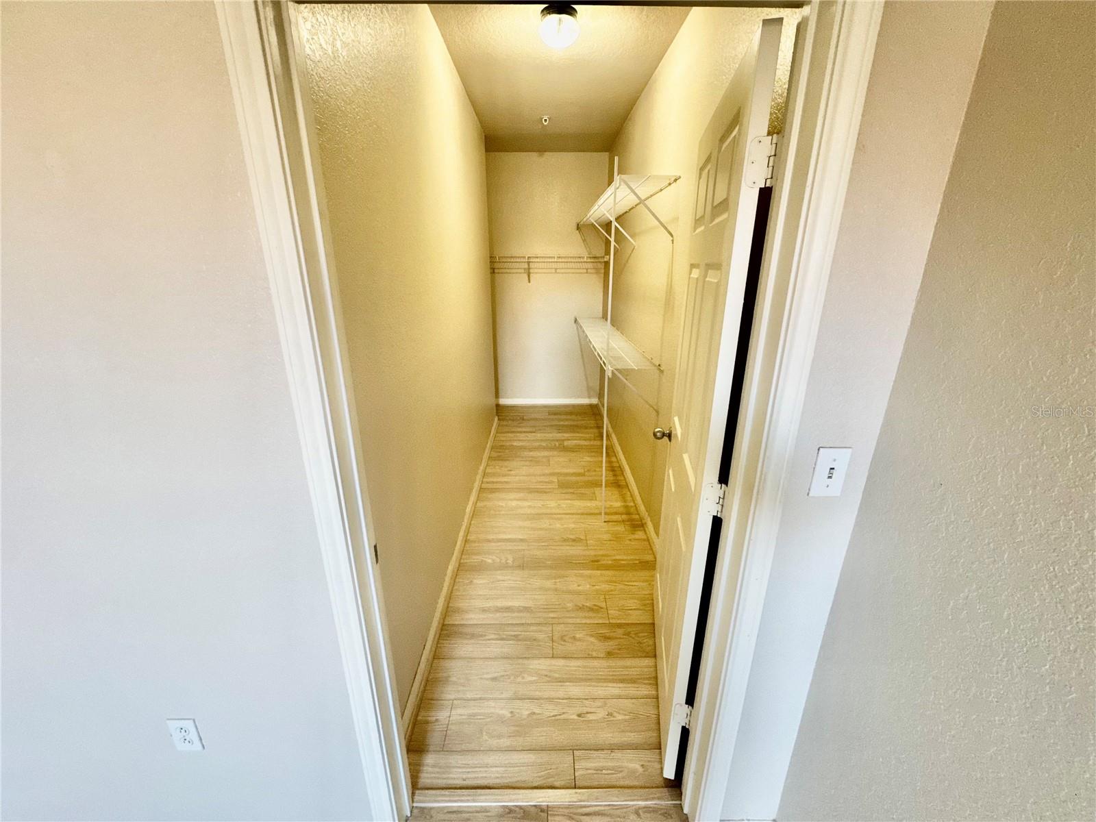 911 N ORANGE AVE #532