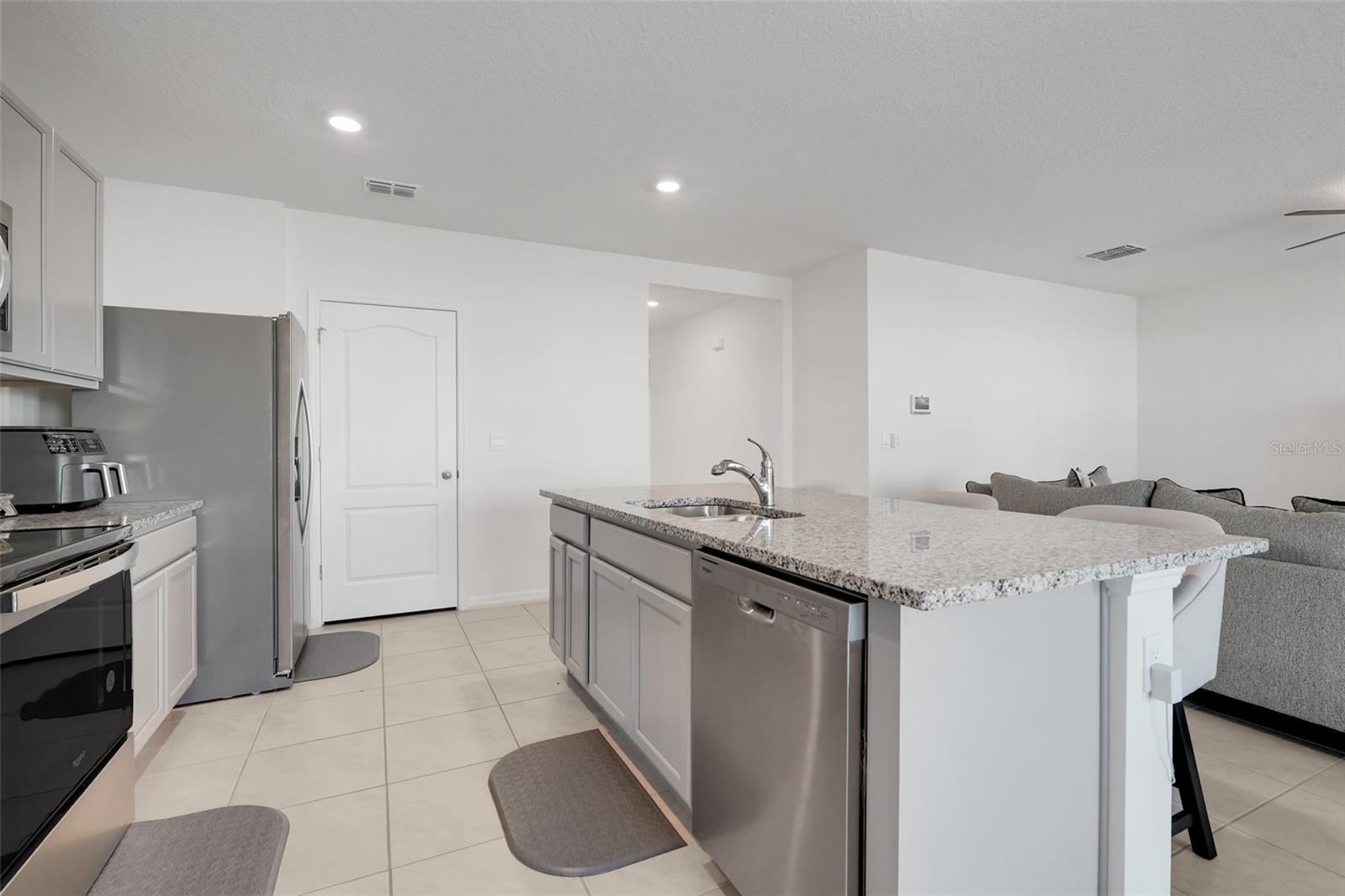 11400 AMBER RIDGE DR