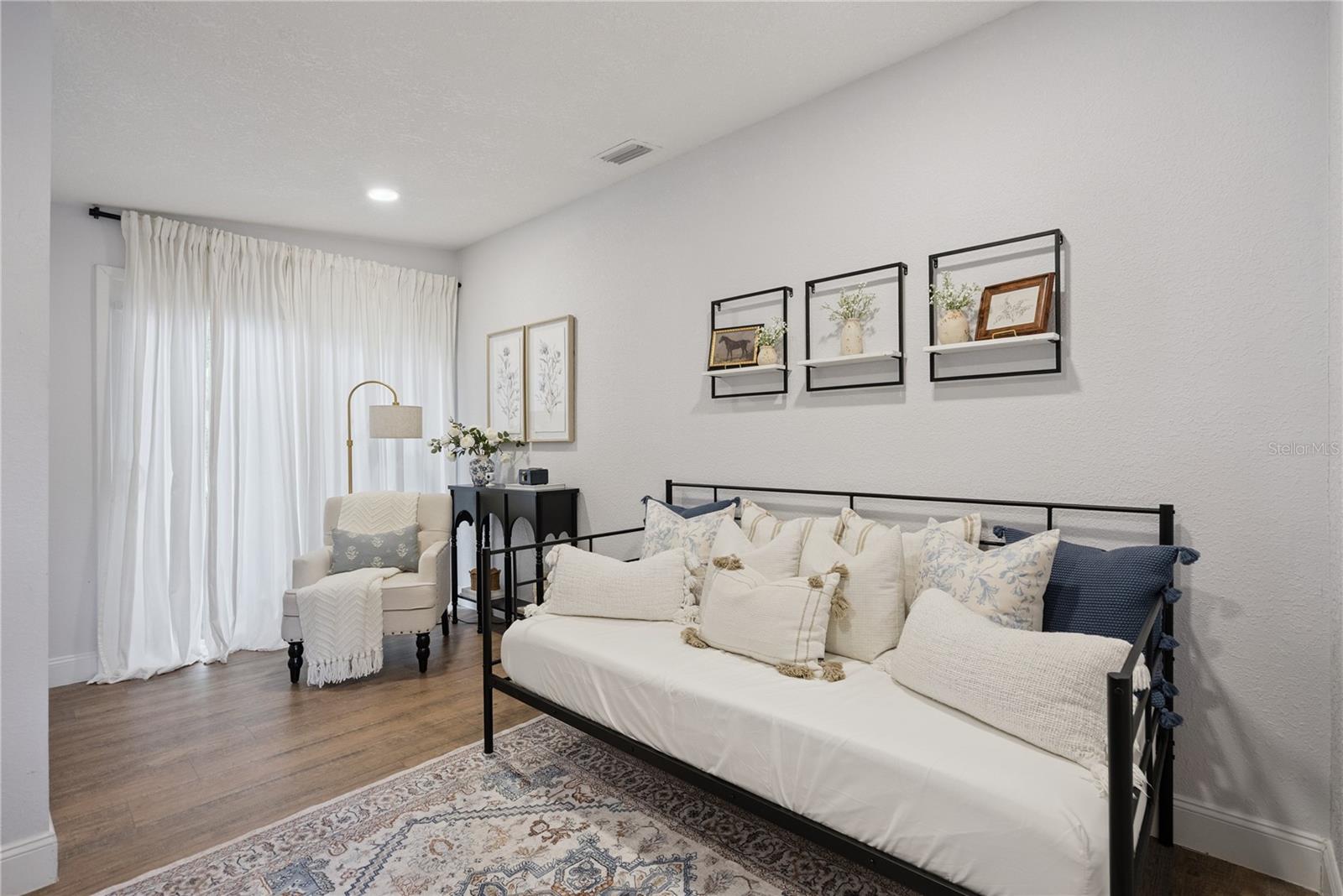 1537 FAITH CT