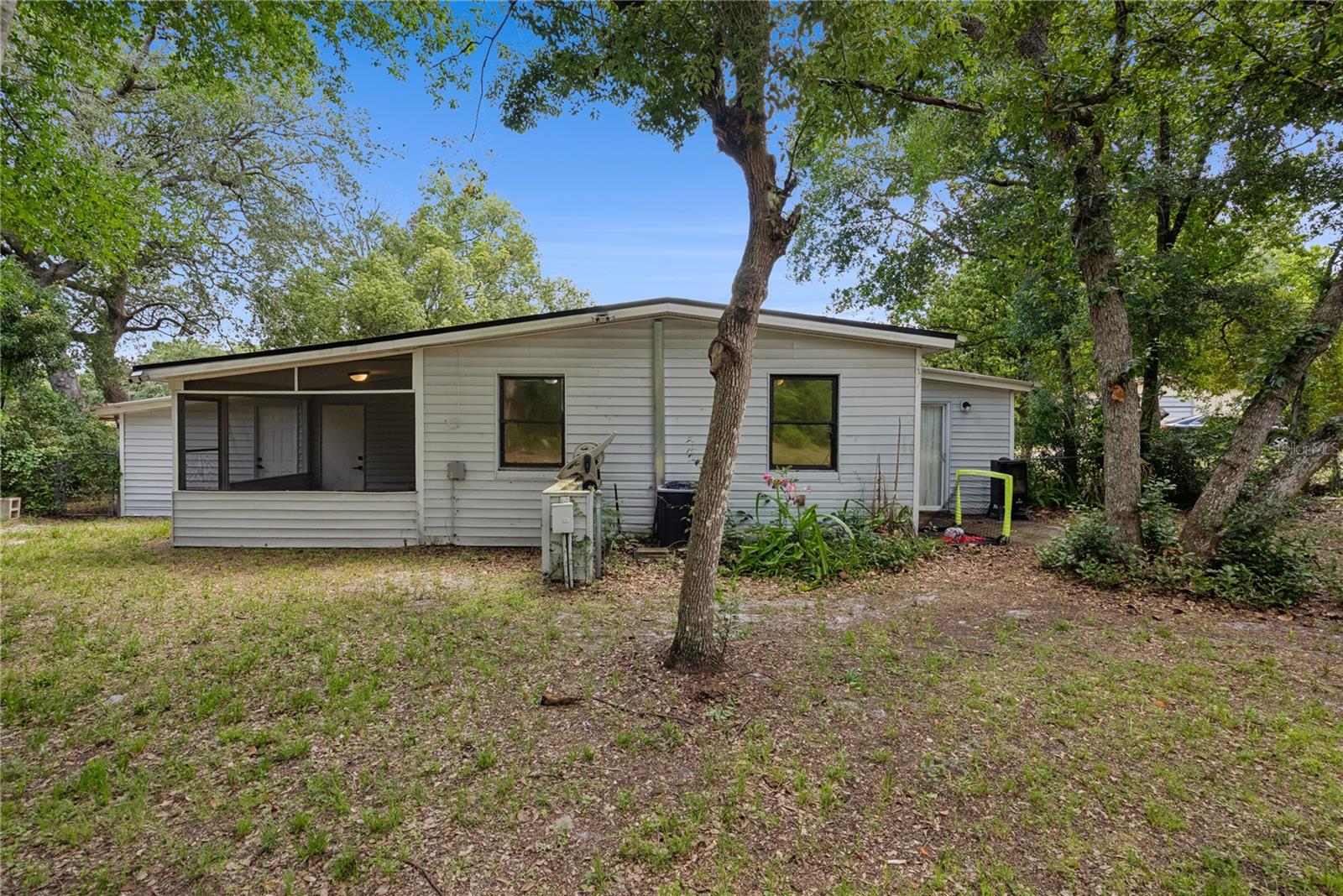 1537 FAITH CT