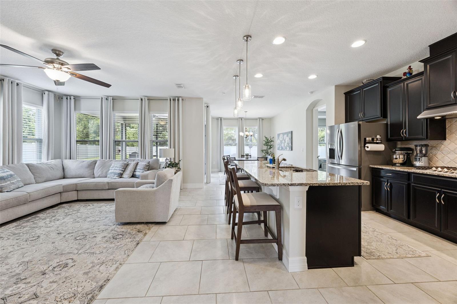 1048 WOOD DALE CIR