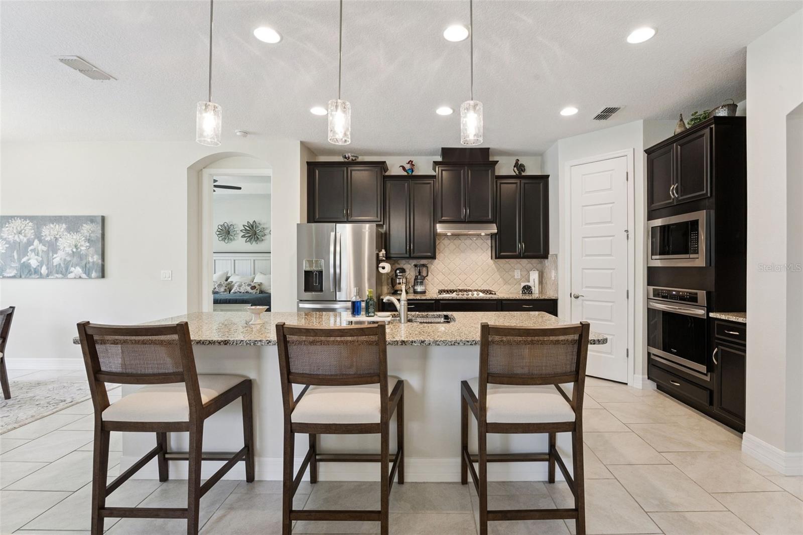 1048 WOOD DALE CIR