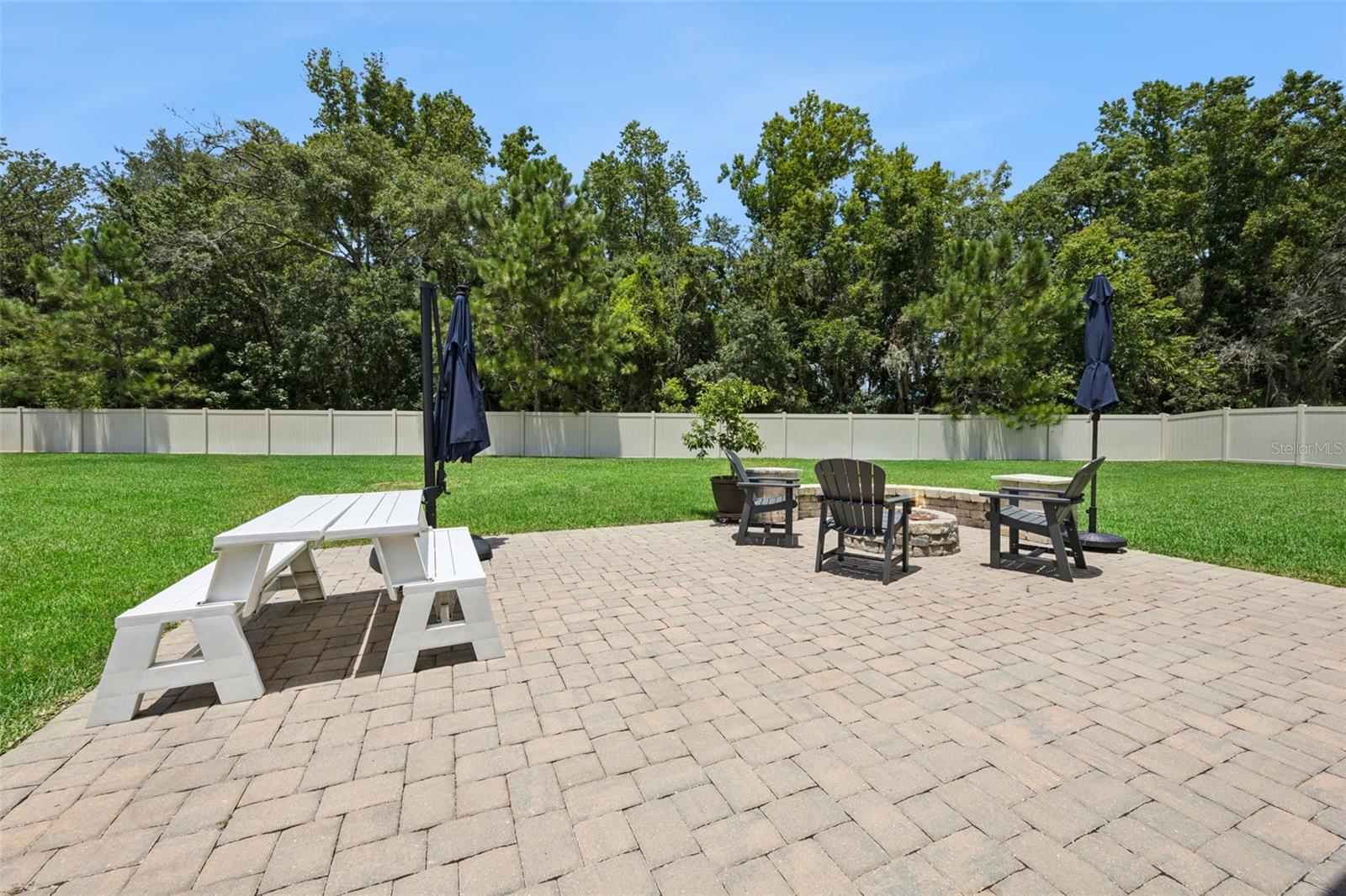 1048 WOOD DALE CIR