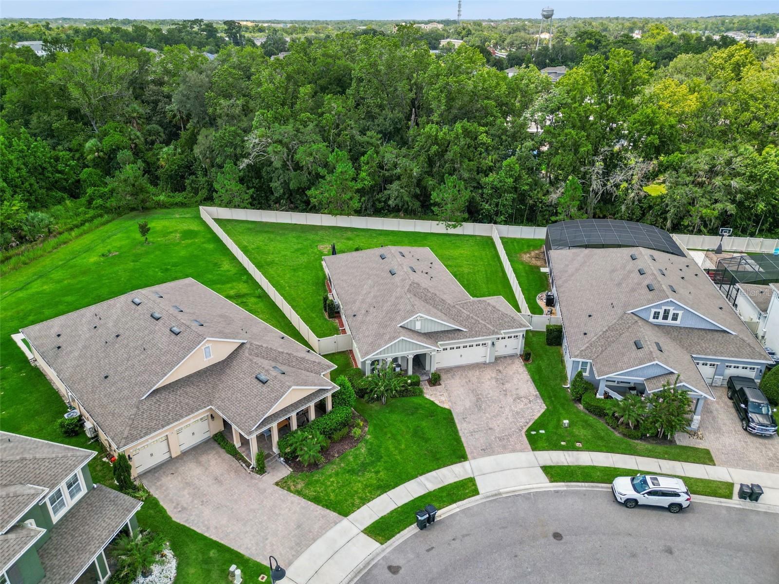 1048 WOOD DALE CIR