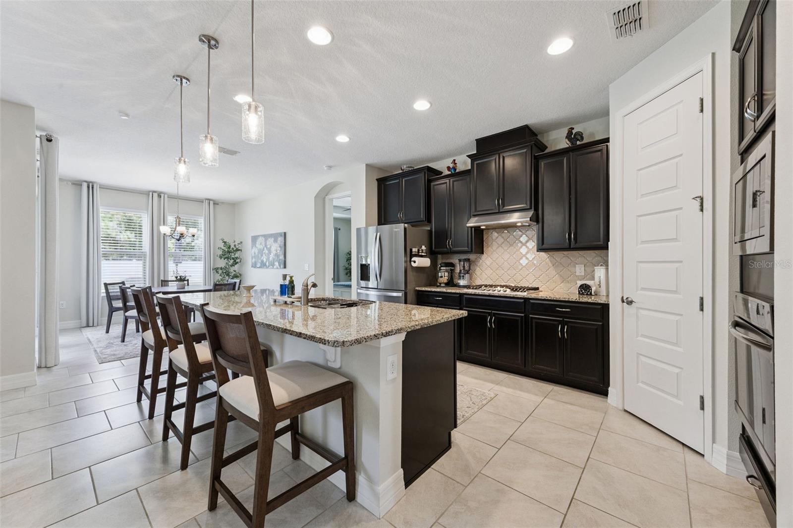 1048 WOOD DALE CIR