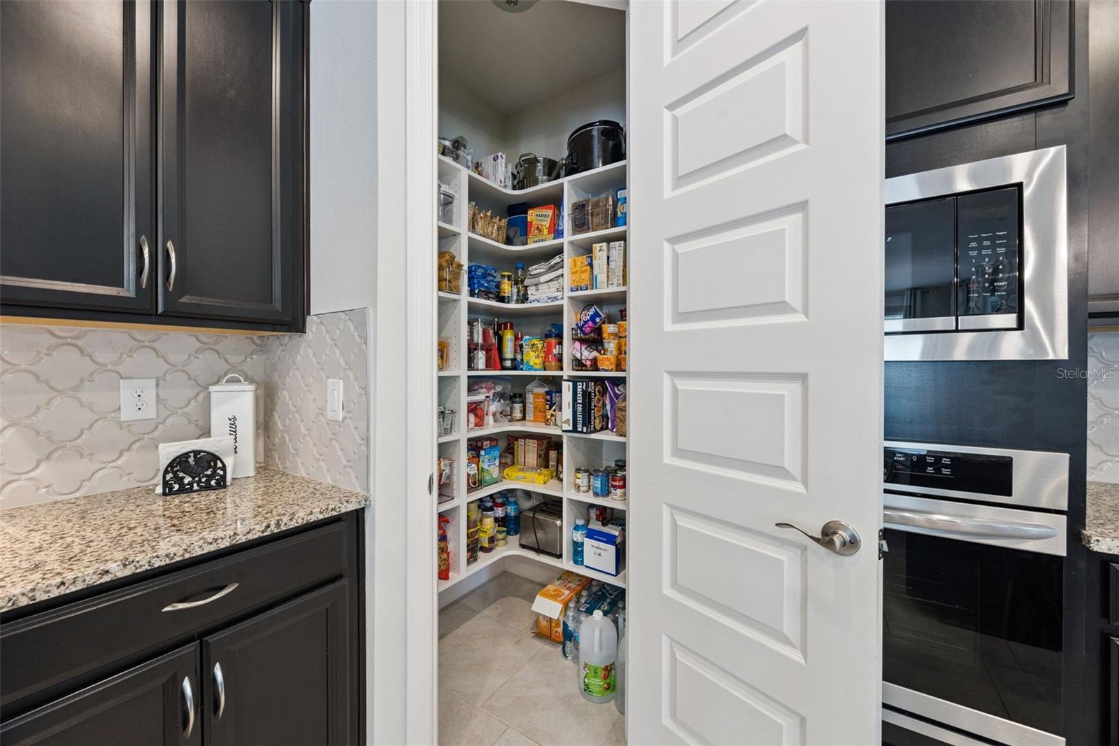 1048 WOOD DALE CIR