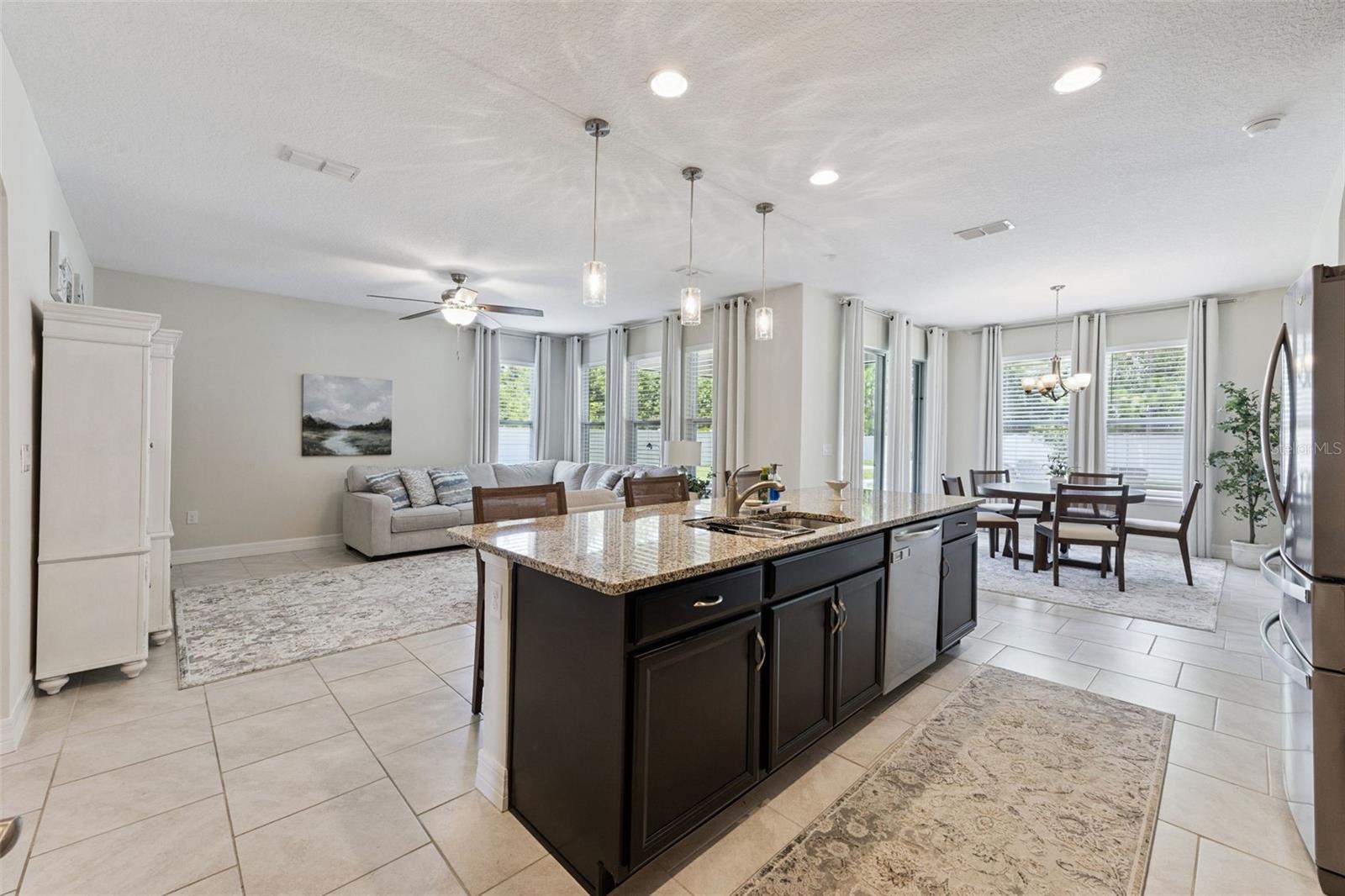 1048 WOOD DALE CIR
