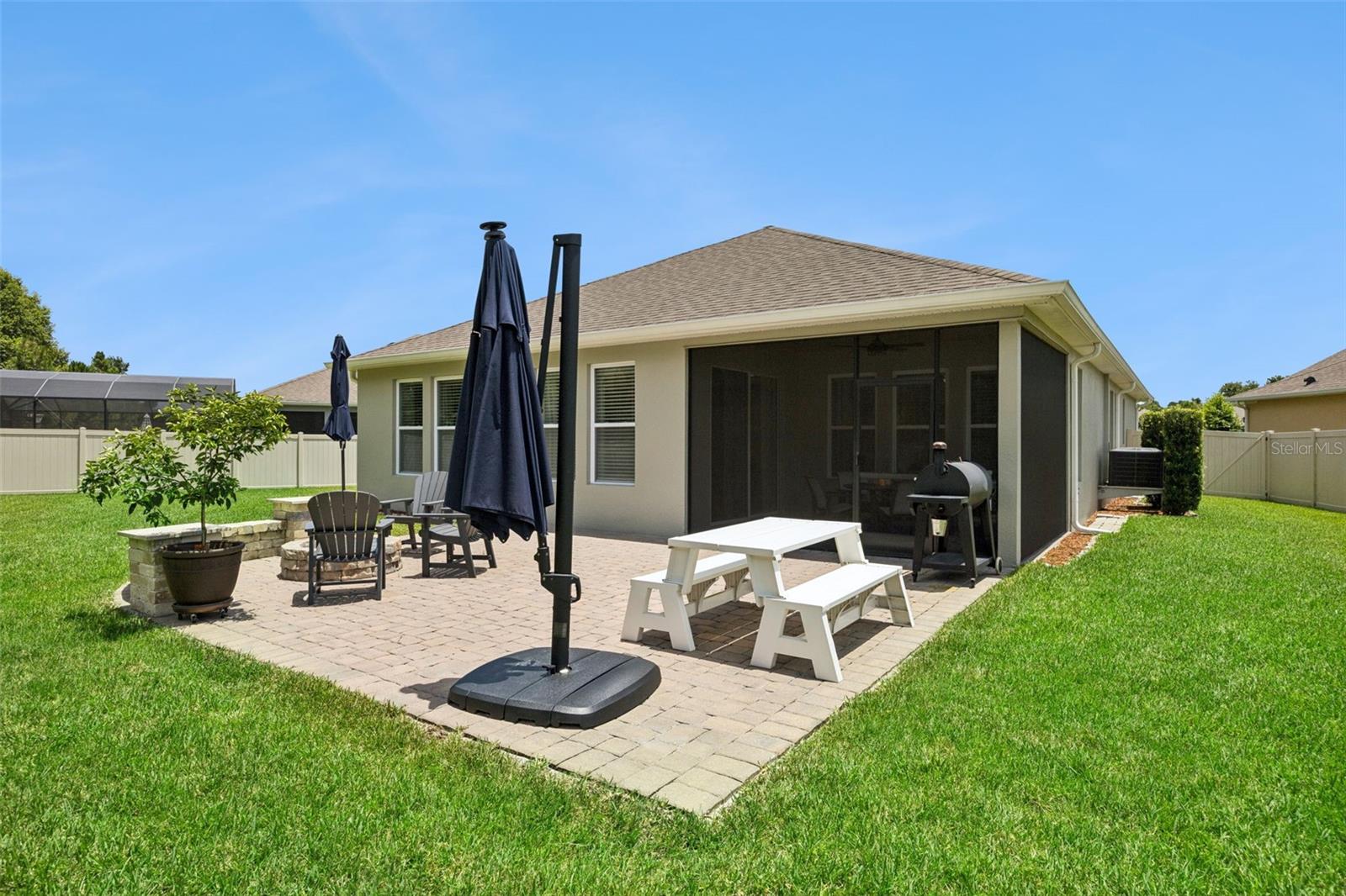 1048 WOOD DALE CIR