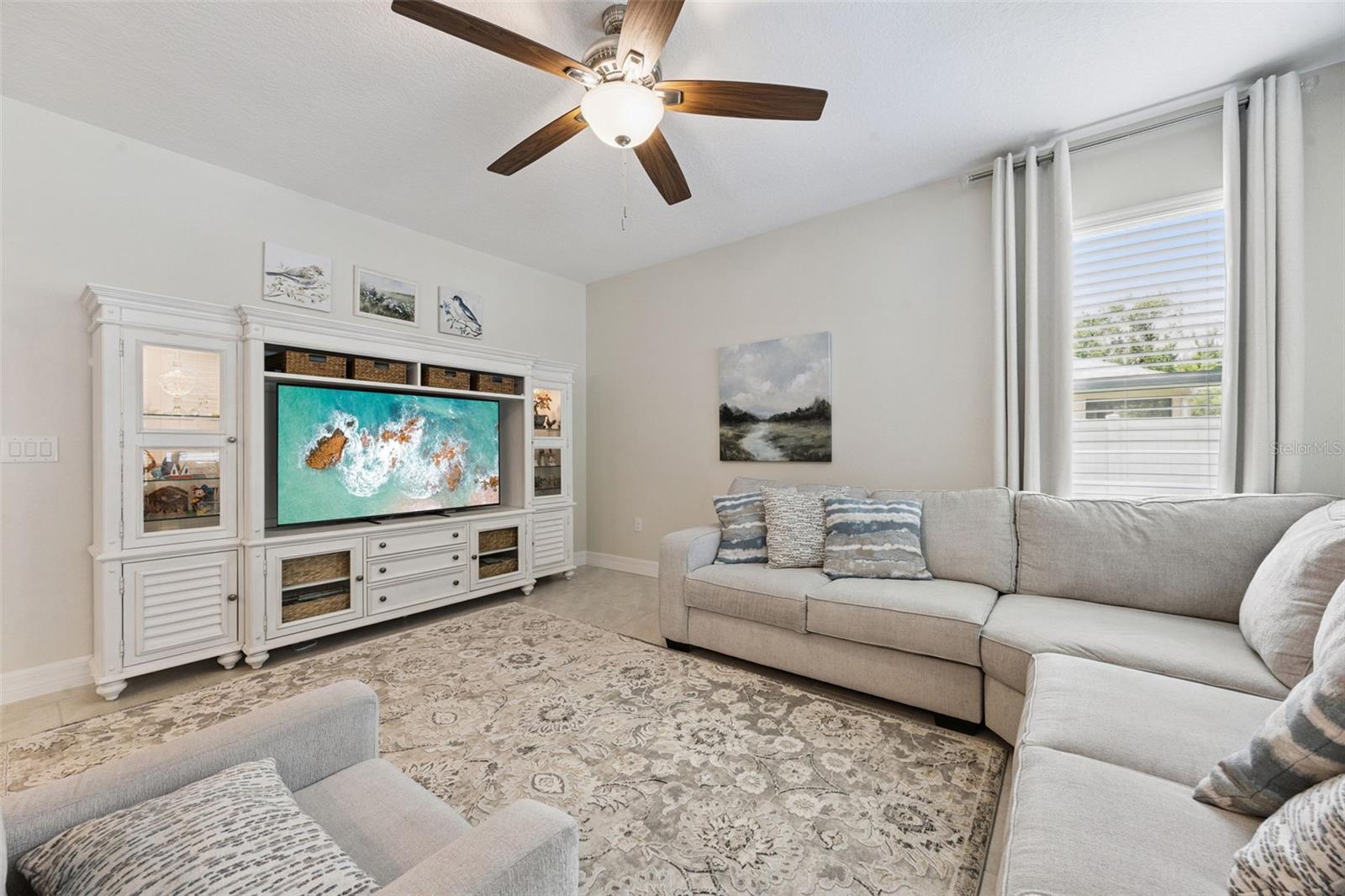 1048 WOOD DALE CIR