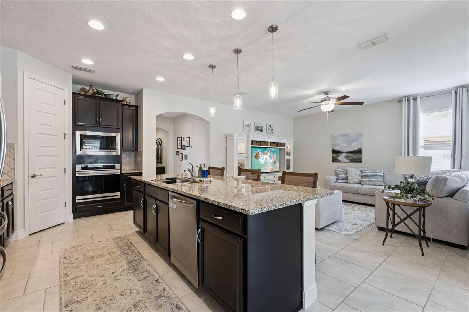 1048 WOOD DALE CIR