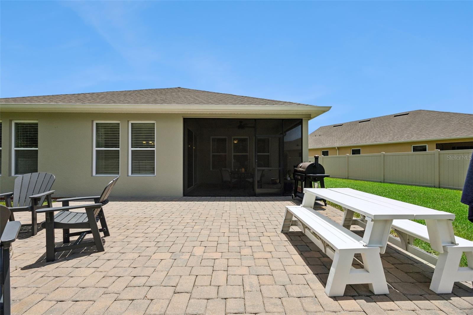 1048 WOOD DALE CIR