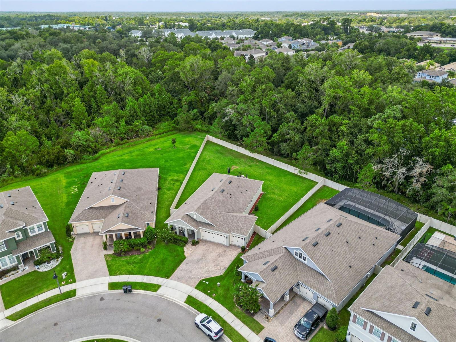 1048 WOOD DALE CIR