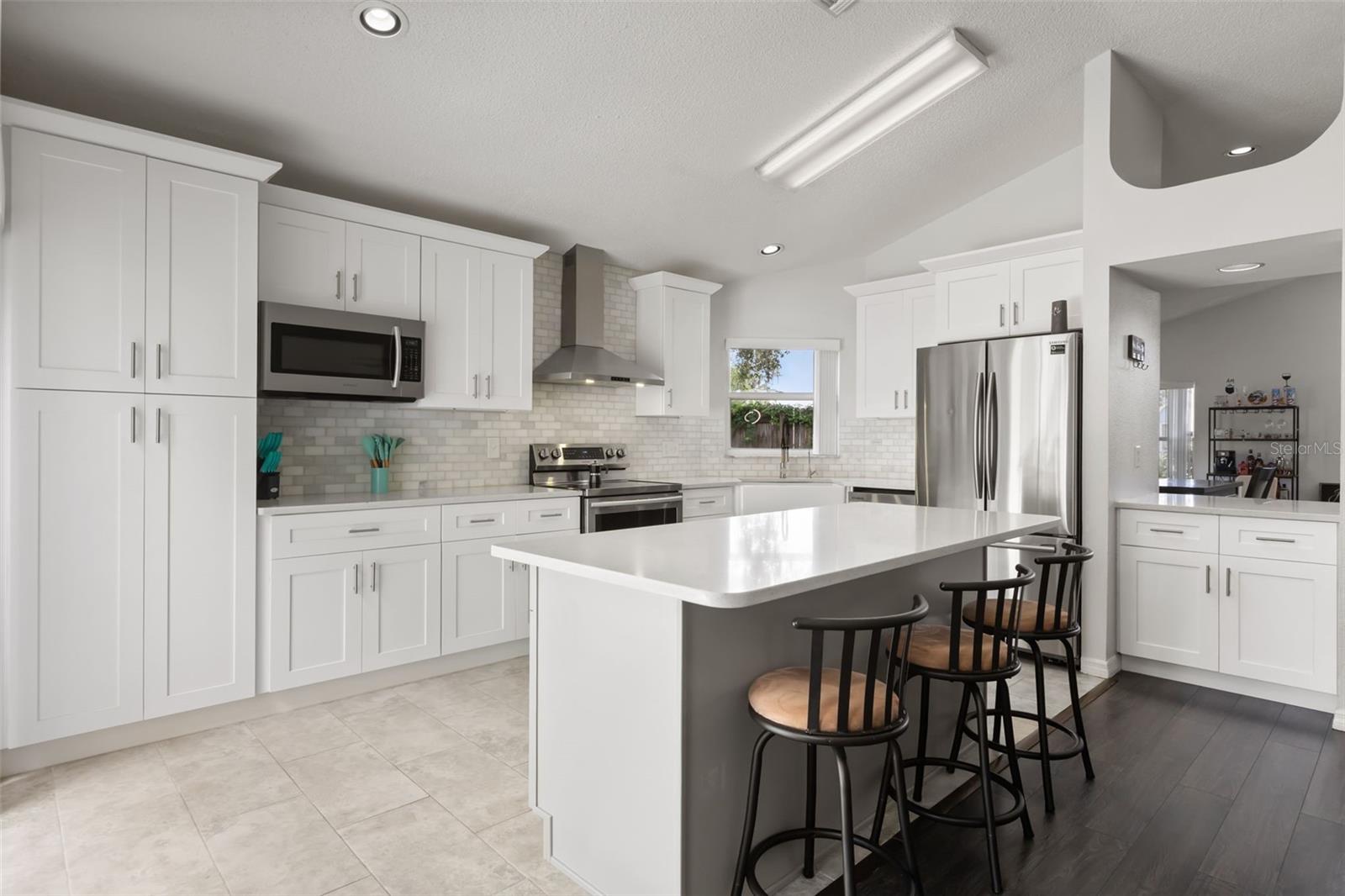 4562 CONWAY LANDING DR